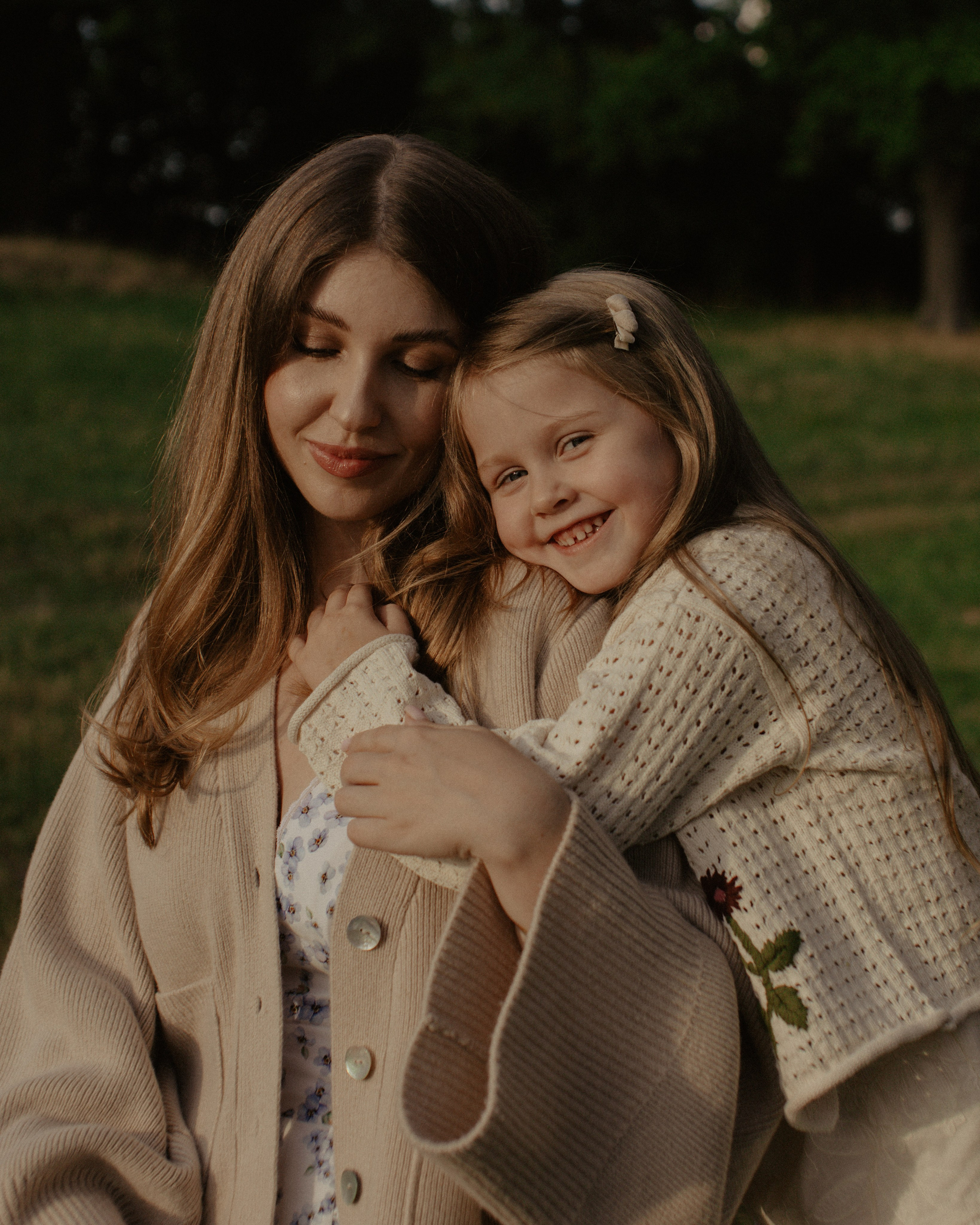 Daria and Eva. Photographer Lisbon|Portugal Nadiya Kharytonenko