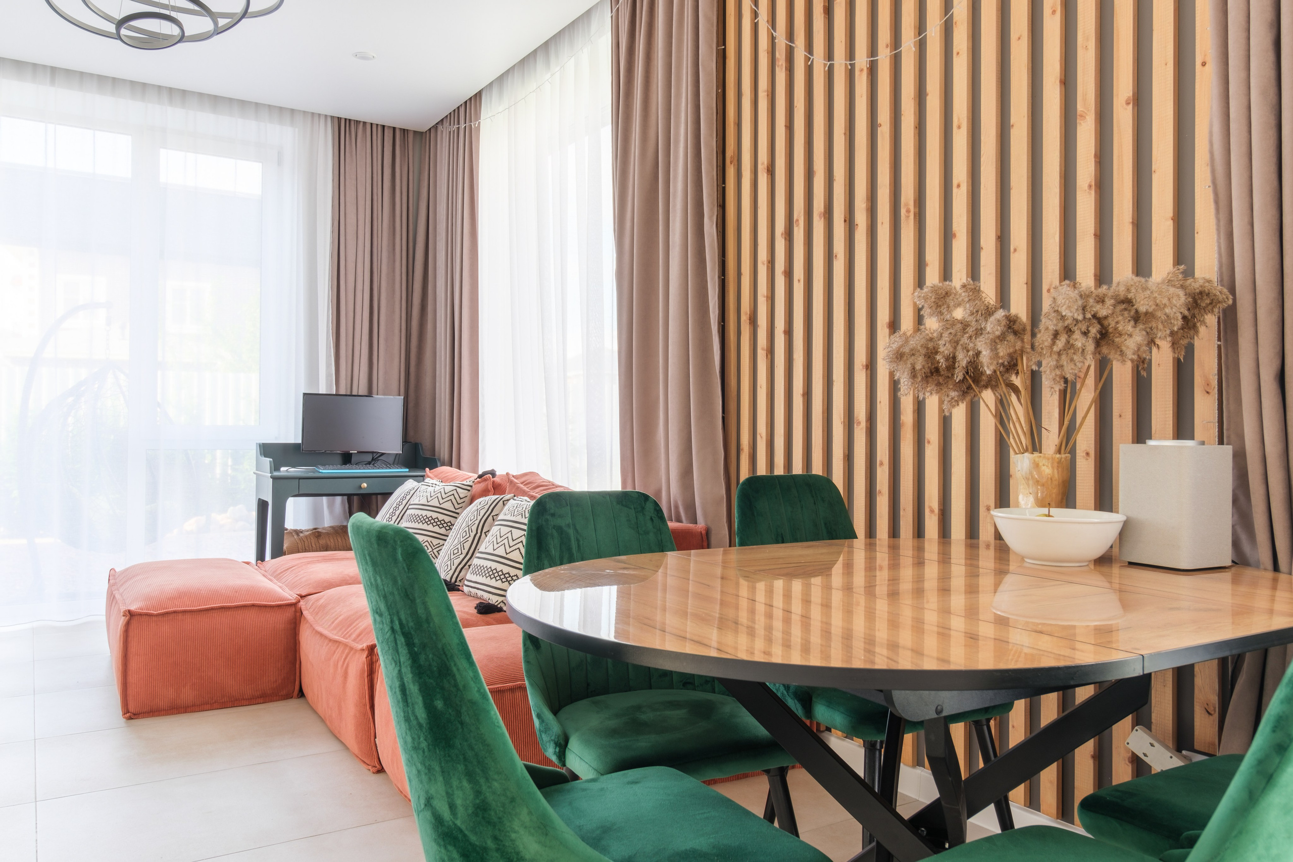 Двухэтажный дом, Вайя