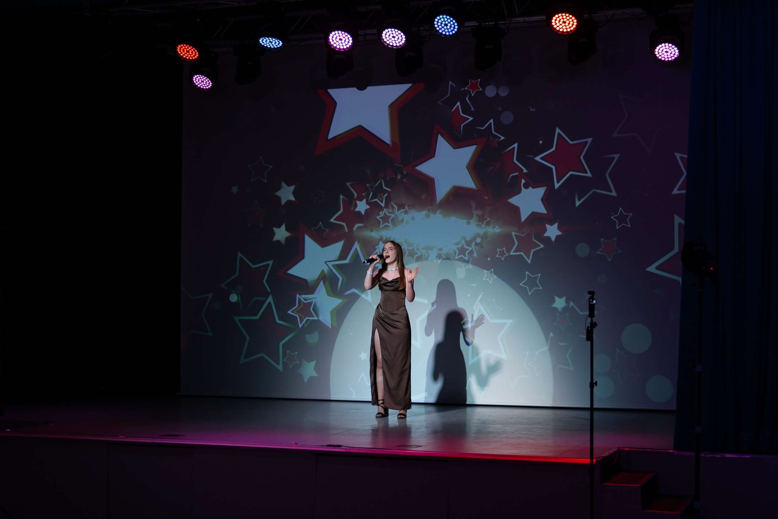 Отчетный концерт продюсерского центра «Новая Звезда». Фото / Видеосъемка в Москве