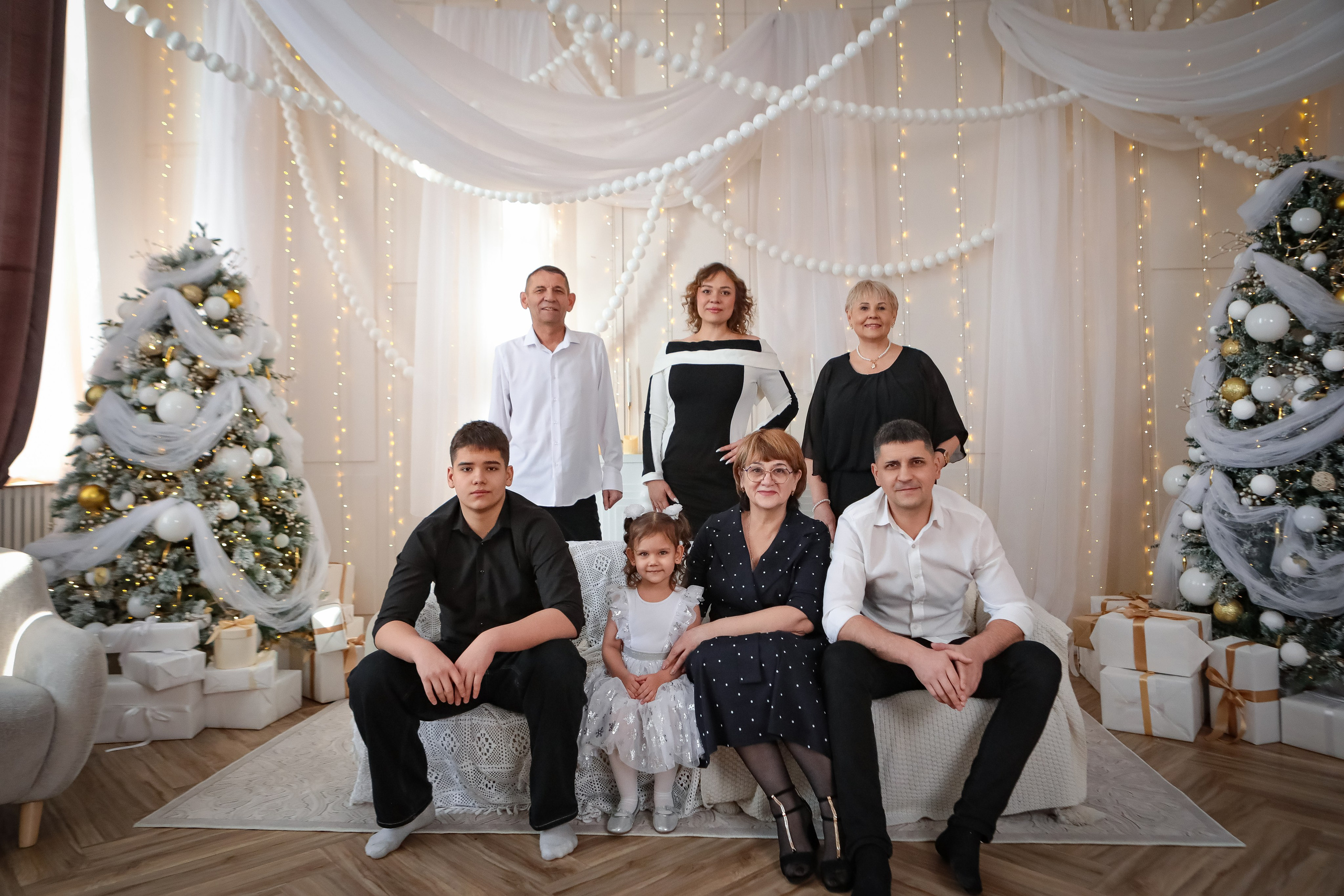 НОВОГОДНИЕ ФОТОСЕССИИ 2025-2026. Фотограф г. Хабаровск. Семейные и индивидуальные съёмки