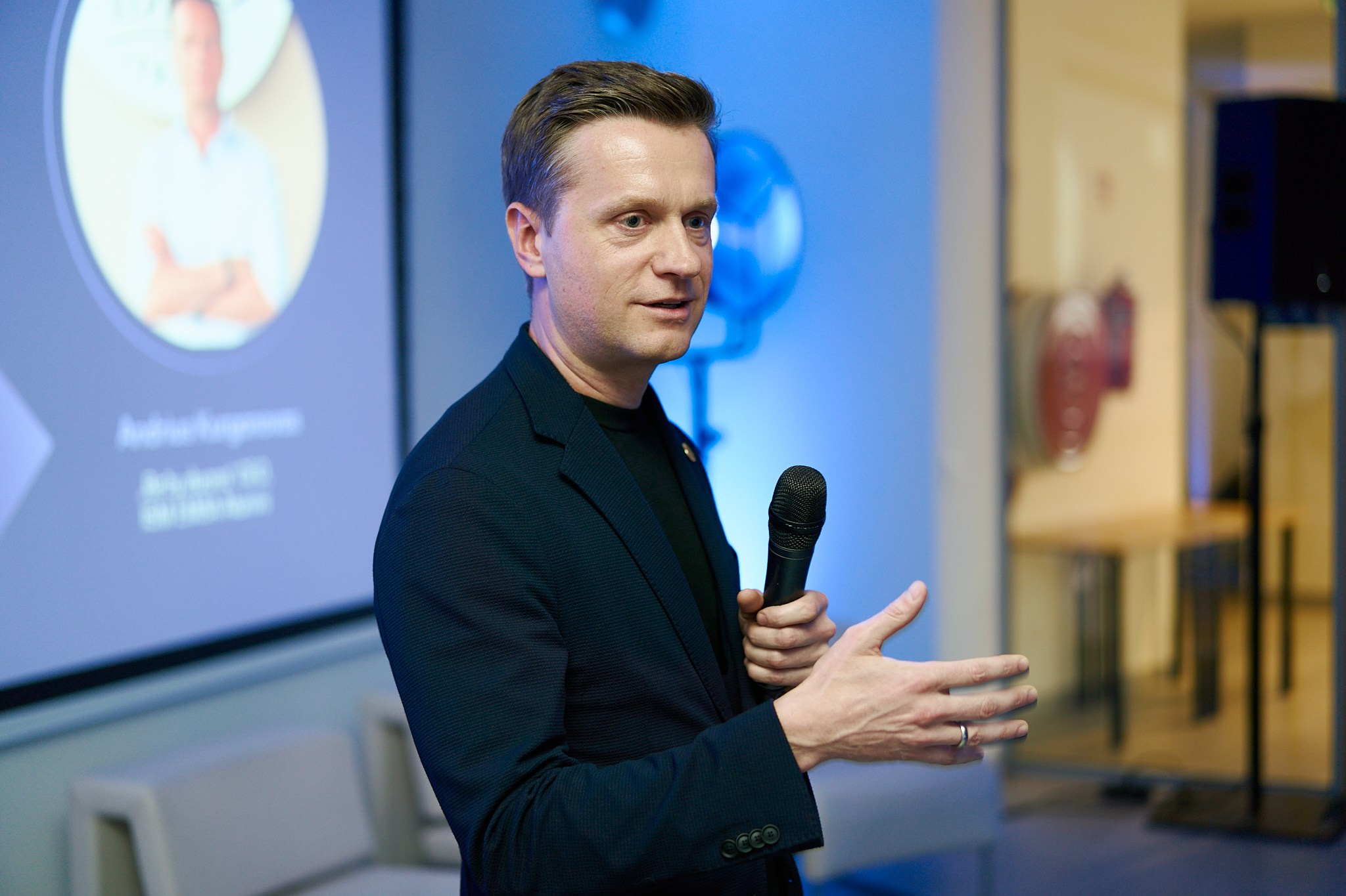 From studies to company strategy: ISM Executive MBA alumni experiences. Photographer in Vilnius