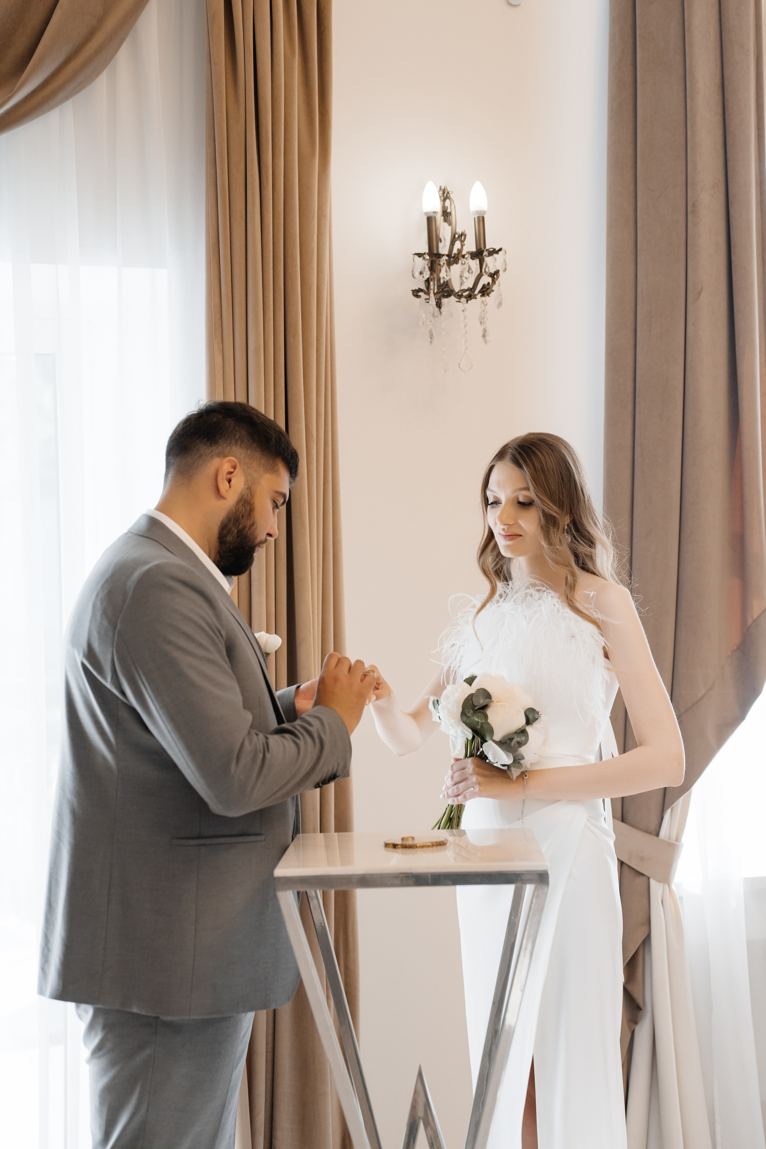 Свадебная фотосессия в отеле Soluxe. Свадебный и семейный фотограф в Москве Светлана Зоткина