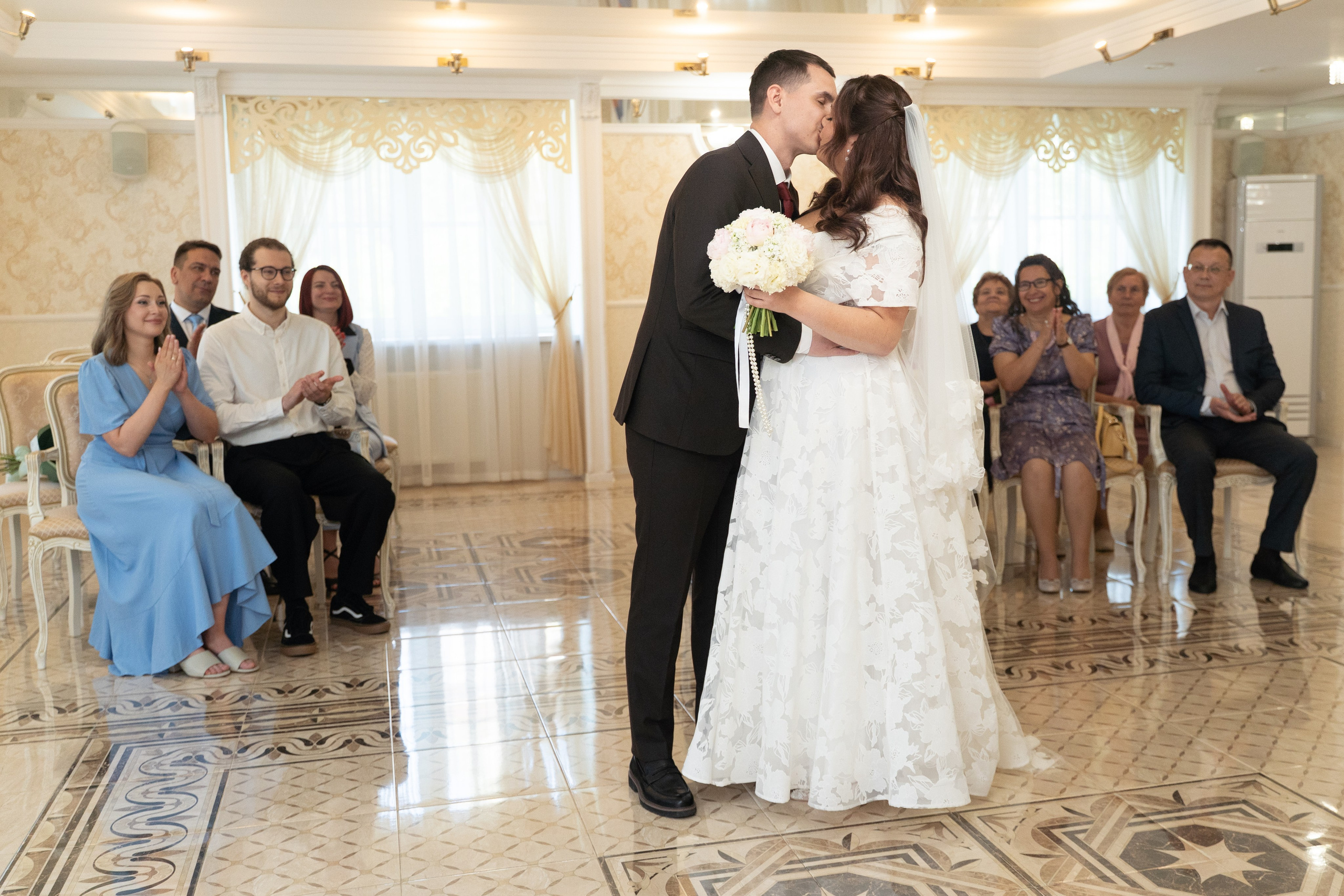 История в ЗАГСе Петергофа. Professional photoartist in St. Petersburg (wedding, reportage, portrait, model book, love story) Alexander Shvedov