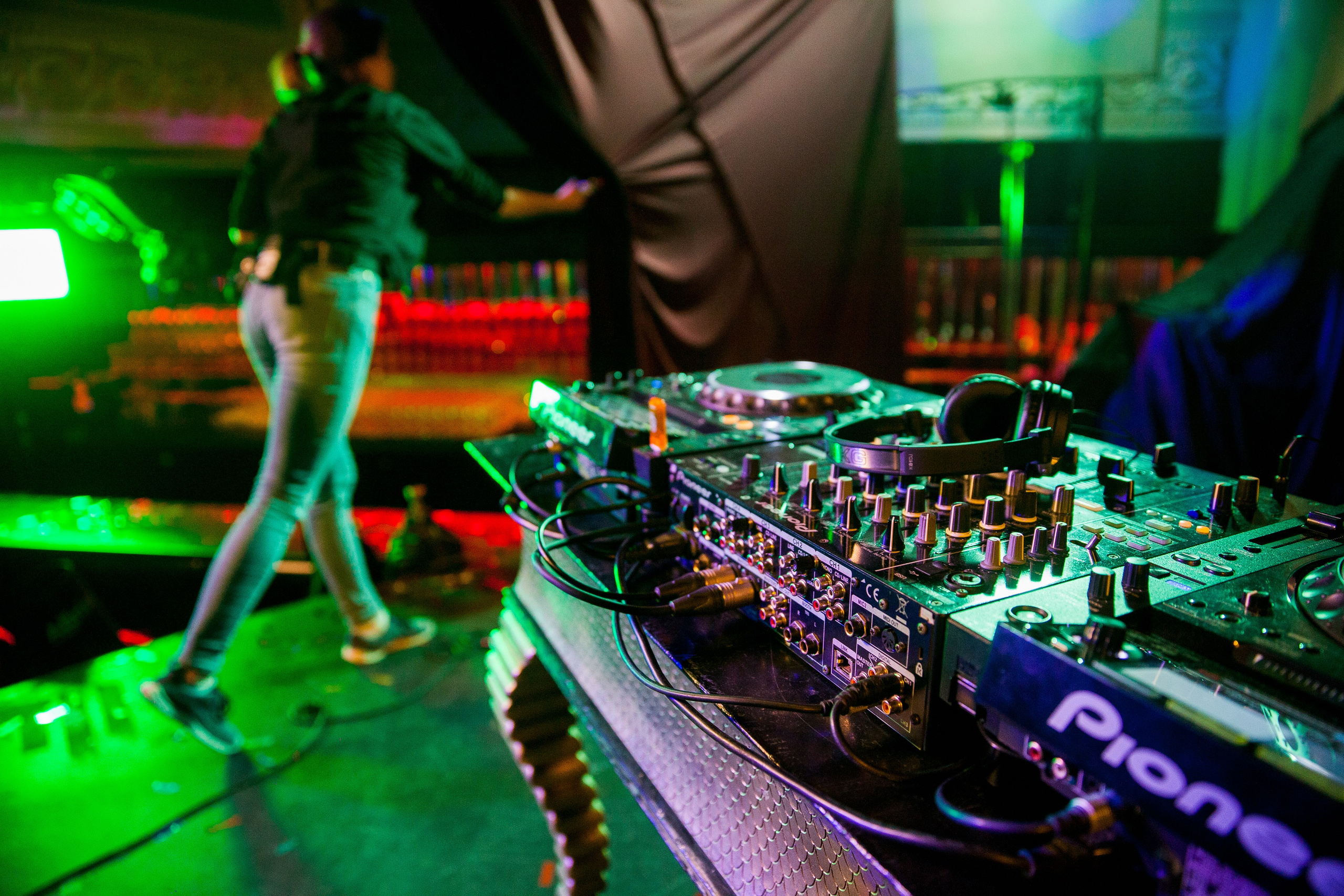 ФК Роман Богданов «В сердце». Ольга Пилант. АРТ, бэкстейдж, свадебная и семейная фотография, городской портрет, интерьерная фотография