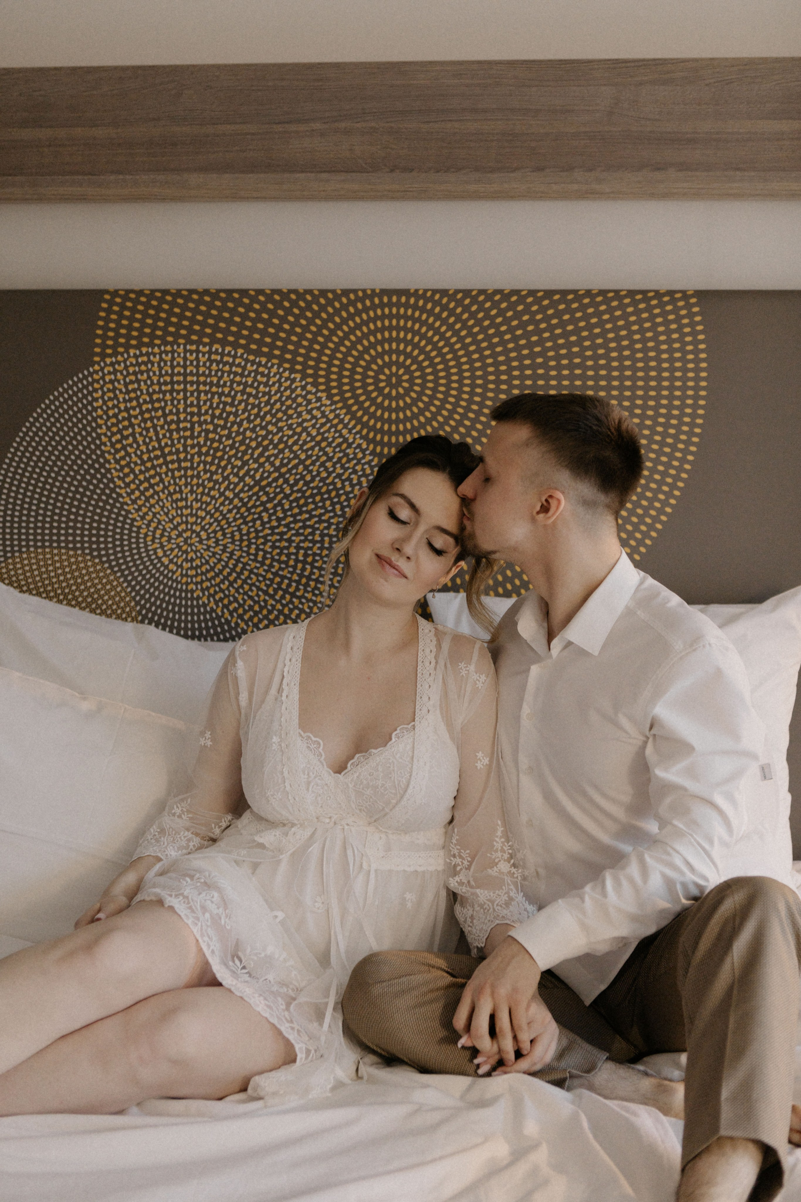 Ксюша и Илья. Утро в отеле роспись в Birds. Свадебный и портретный фотограф в Москве Анастасия Масюк