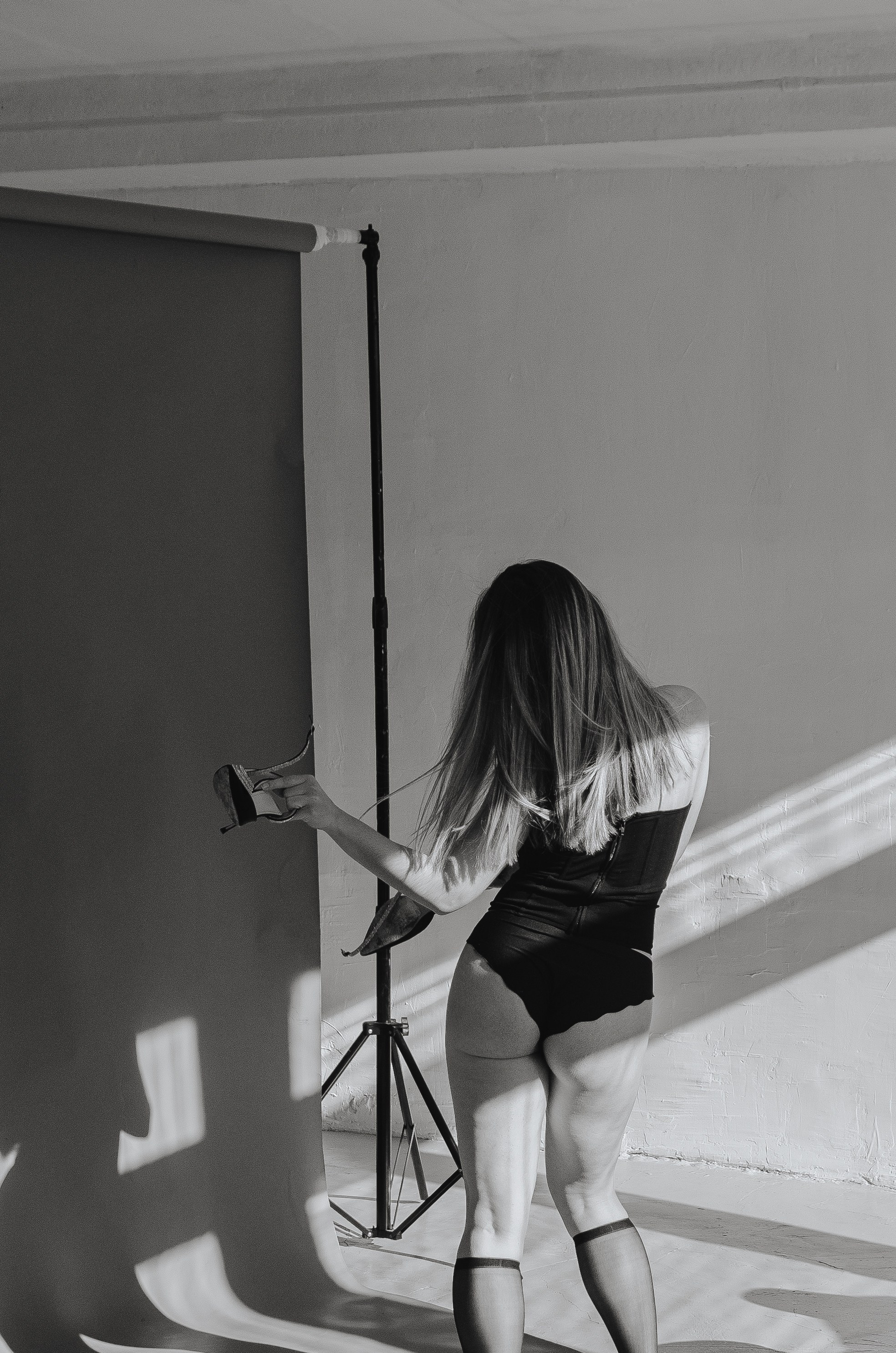 Женская фотосессия в стиле минимализм. Денисова Аля — фотограф для парных съемок и индивидуальных историй в Барнауле