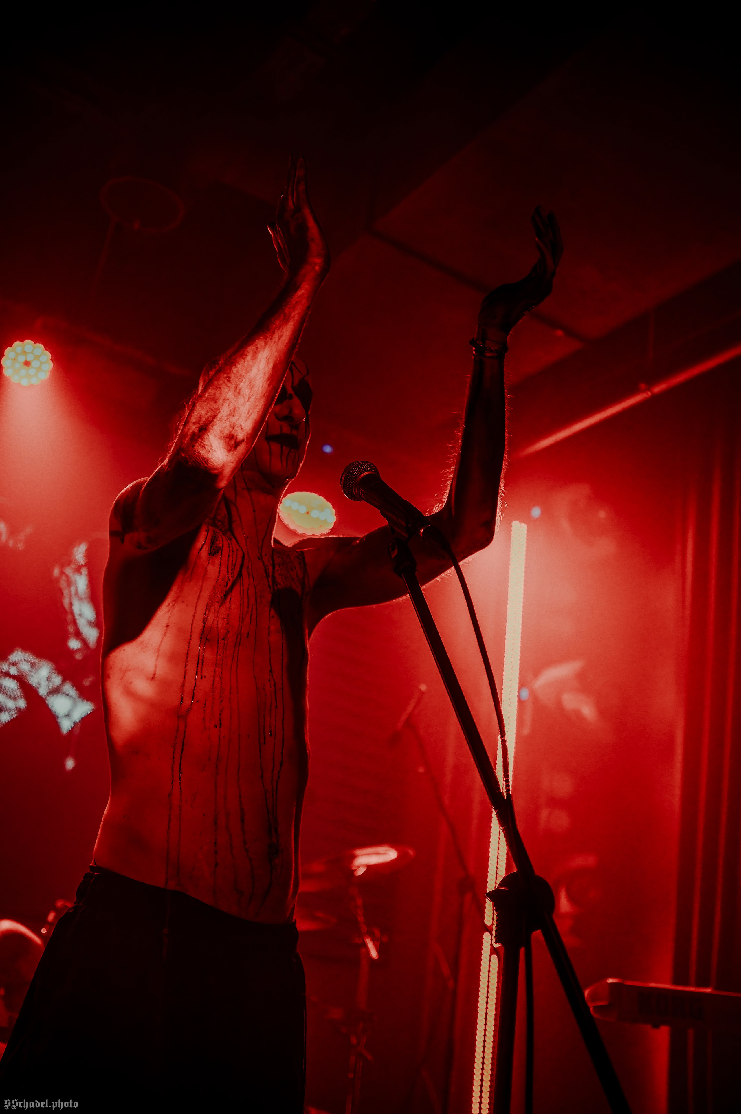 Frostlagte Måne 30.08.25. We will make everything metal!