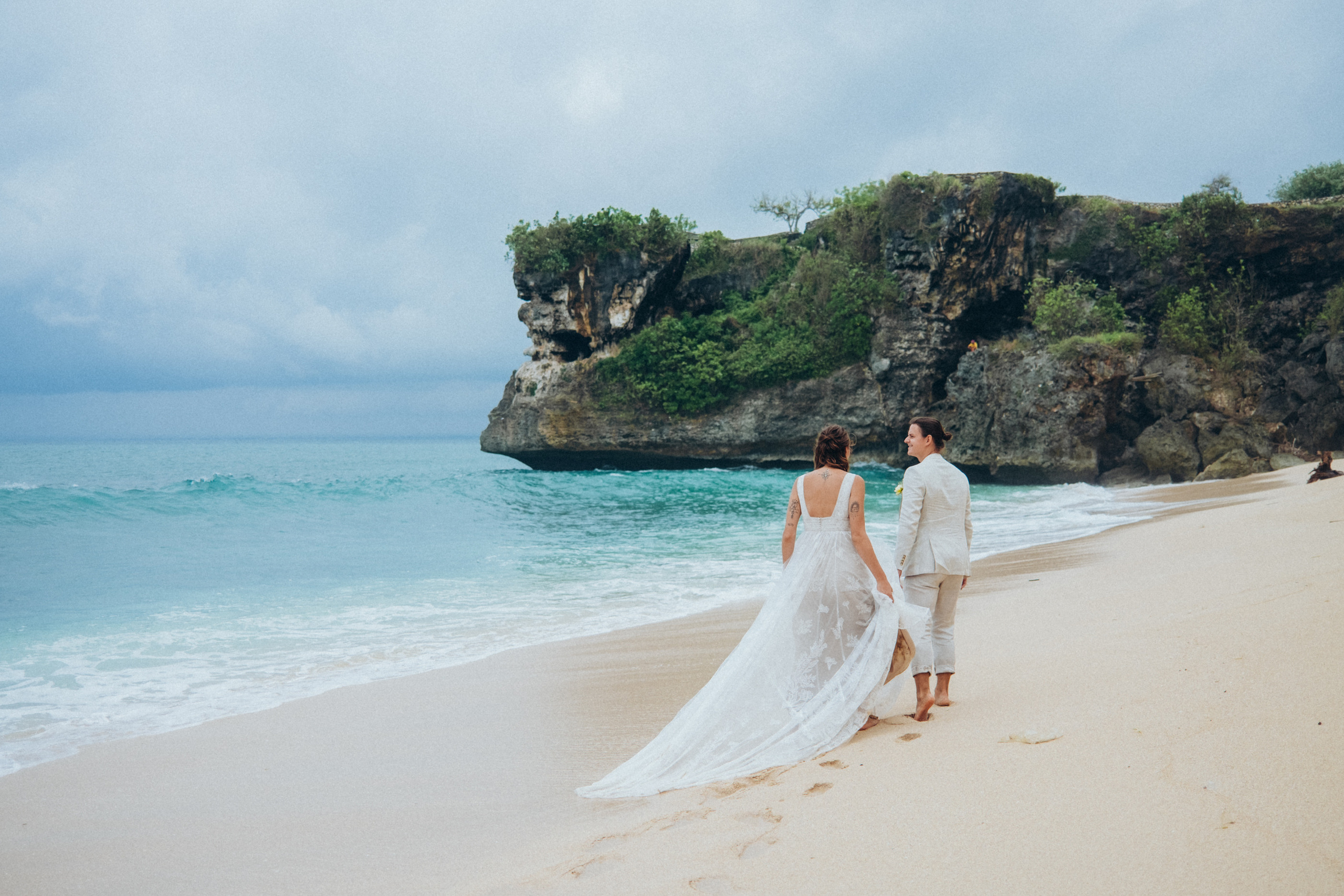 Julia and Ricard Wedding in Bali. Photographer Bali