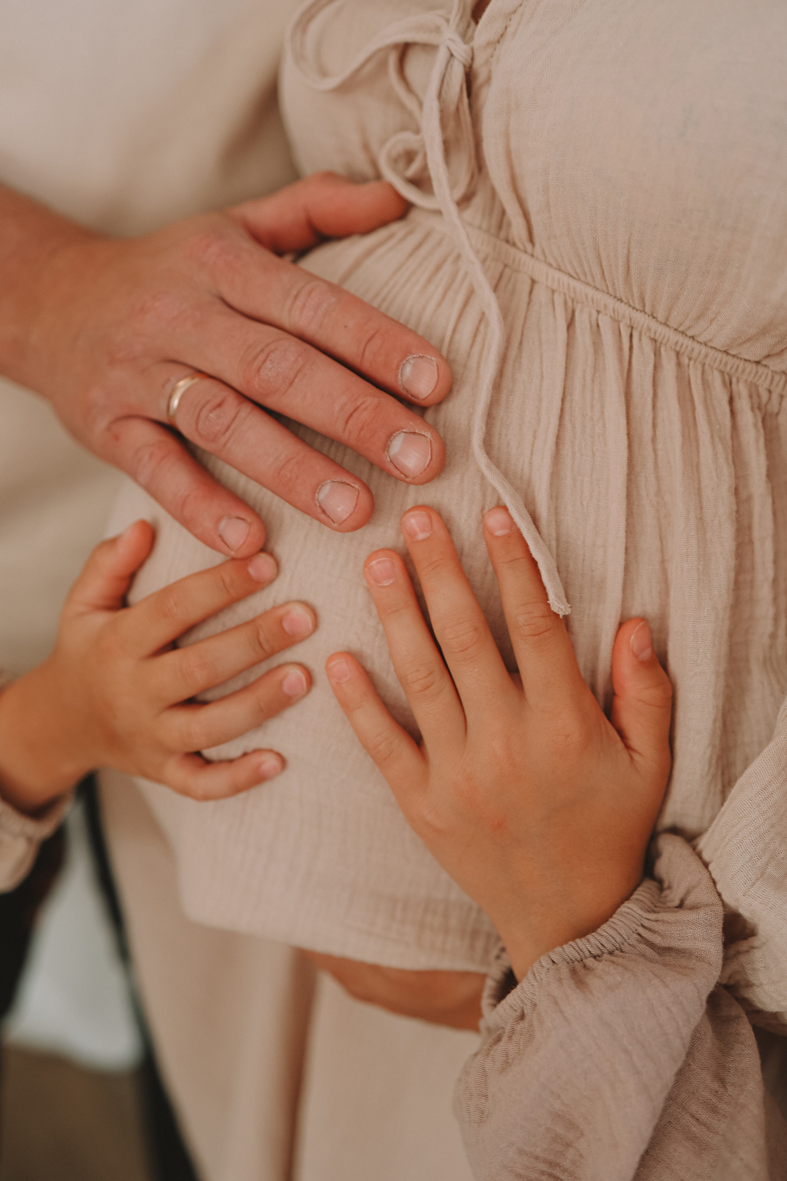 Квартира (беременность). Семейный фотограф Тюмень, фотограф на роды Салмина Мария