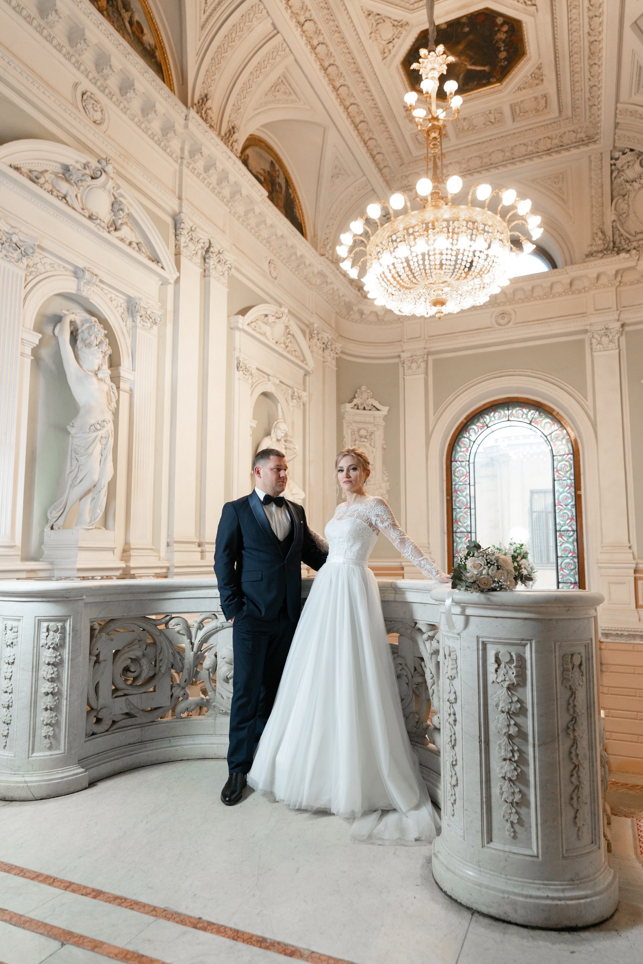 Свадебная фотосессия зимой в Санкт-Петербурге. Свадебный фотограф Александр Невский в Санкт-Петербурге