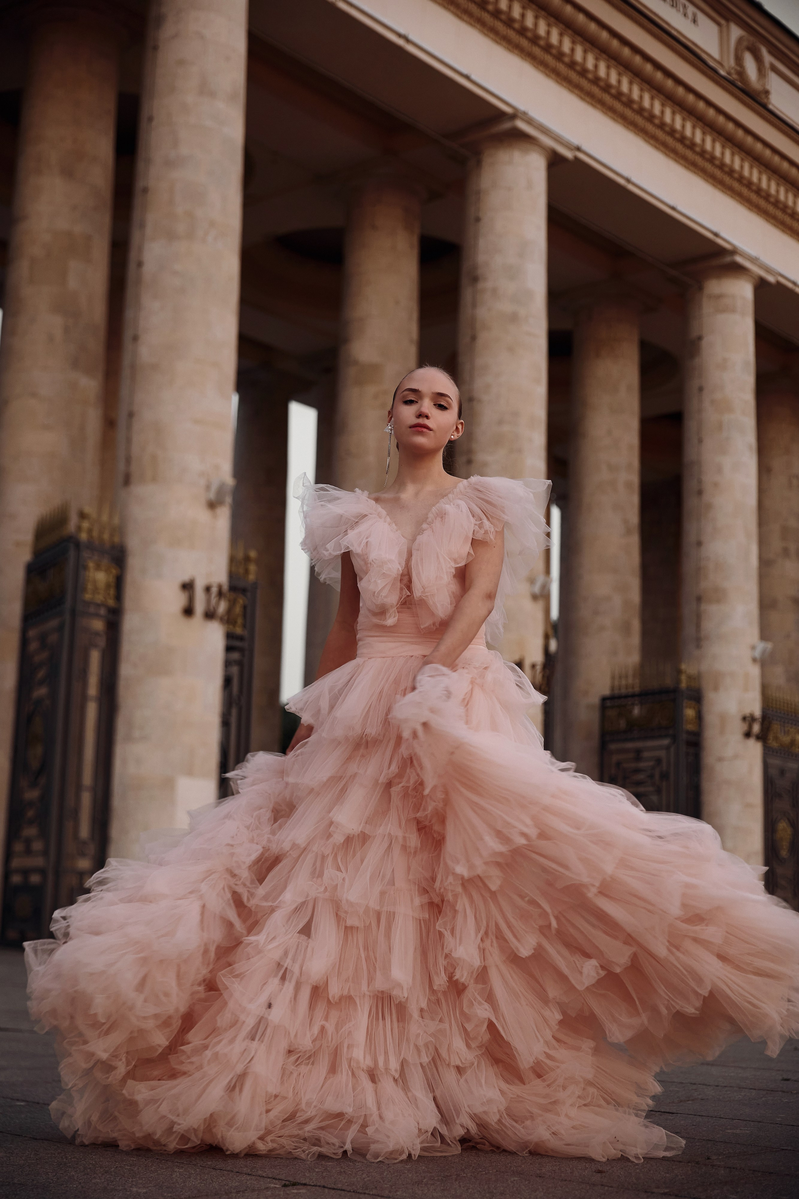 STREET. Фотограф Оля Мороз Москва портретный фотограф нейрофотосессия