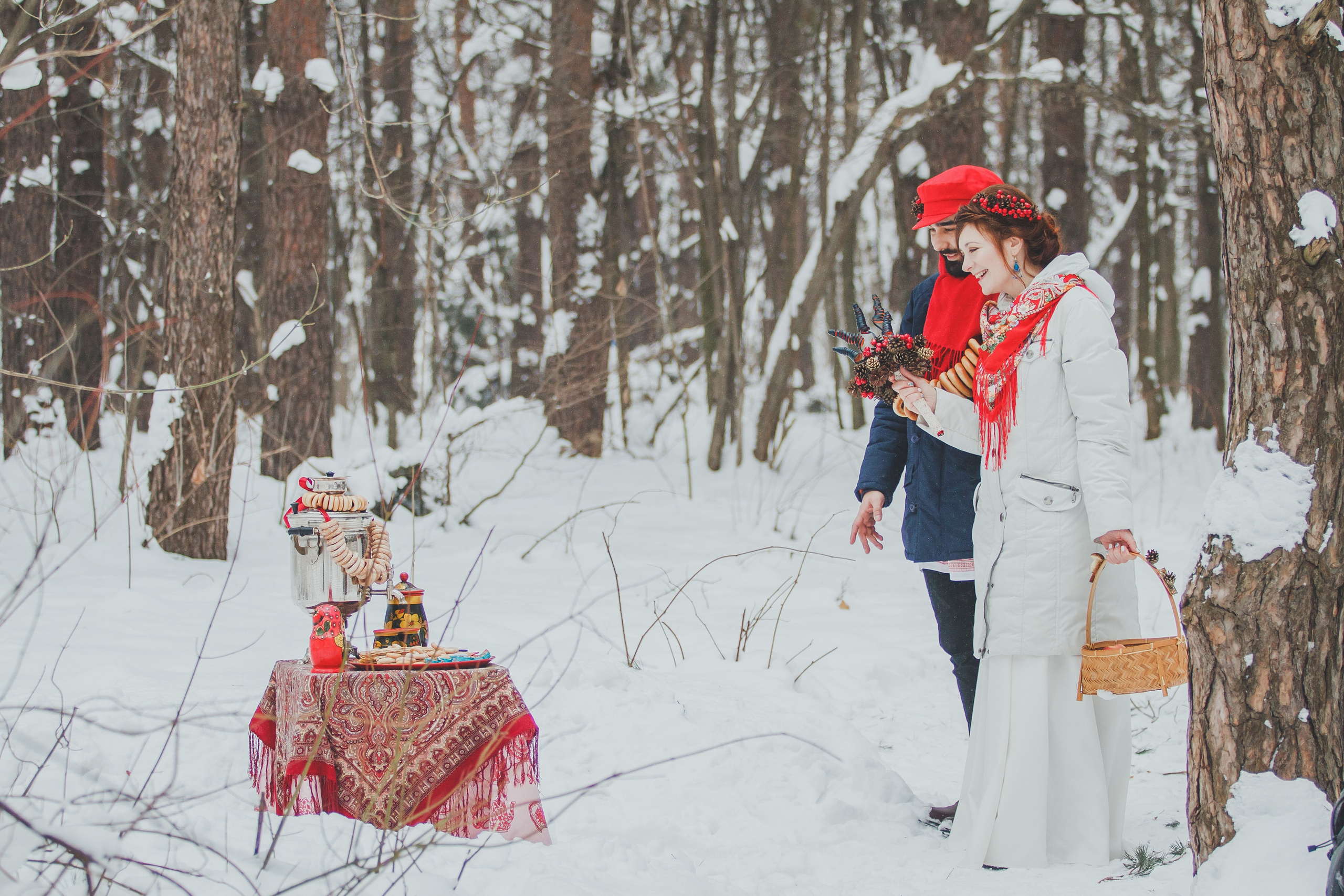 Свадебная фотосессия в русском стиле зимой. Семейный и детский фотограф в Москве Мария Быкова