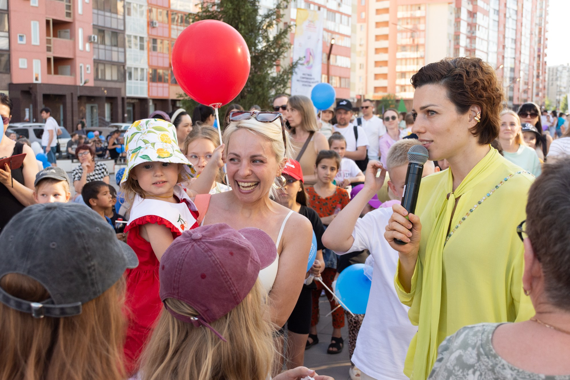 Фестиваль современного исполнительского искусства (Сквер Академ Риверсайд). Фотограф Максим Буряк