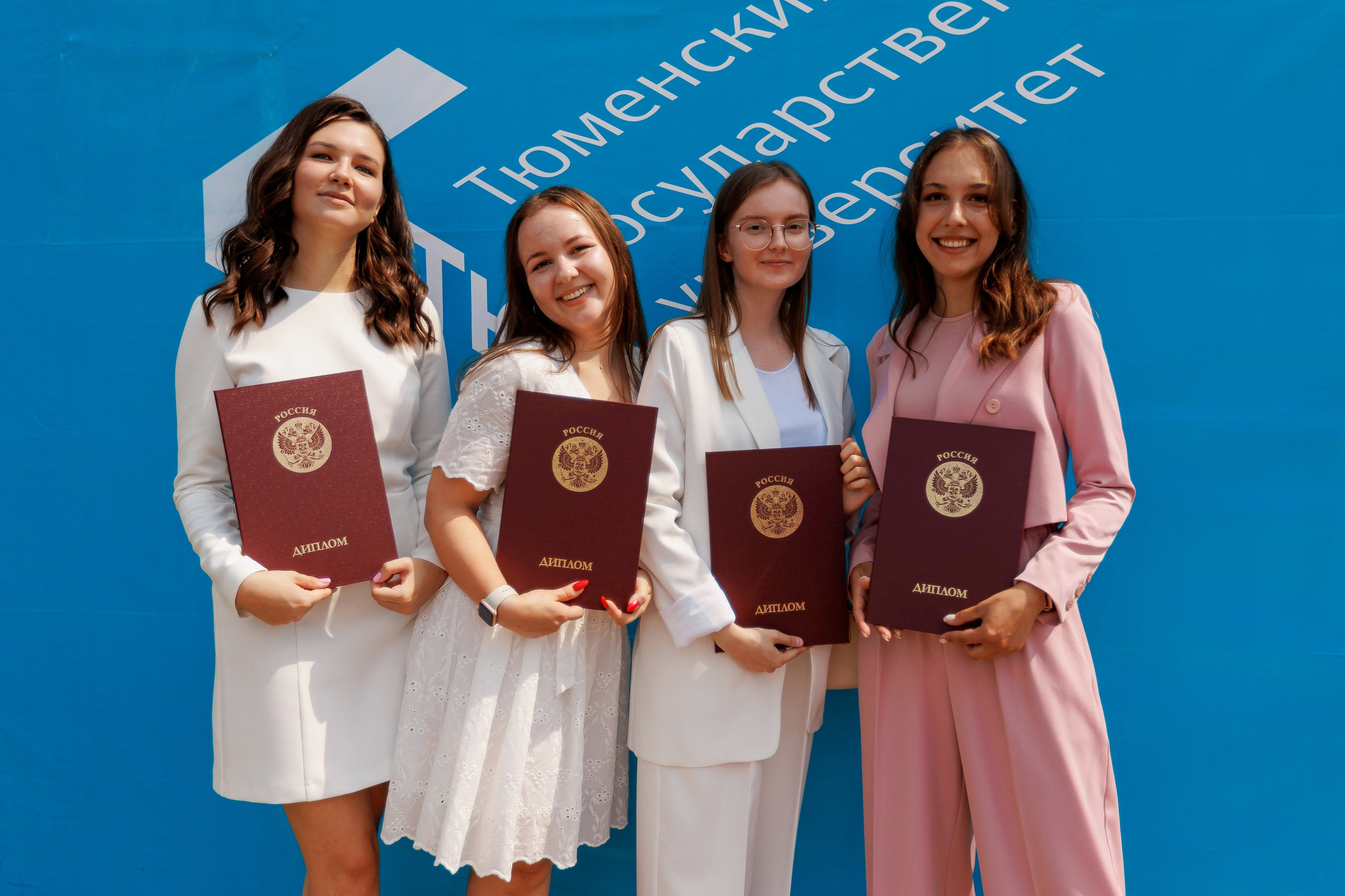 Вручение дипломов. ТюмГУ. Даниил Савиных | Фотограф Тюмень