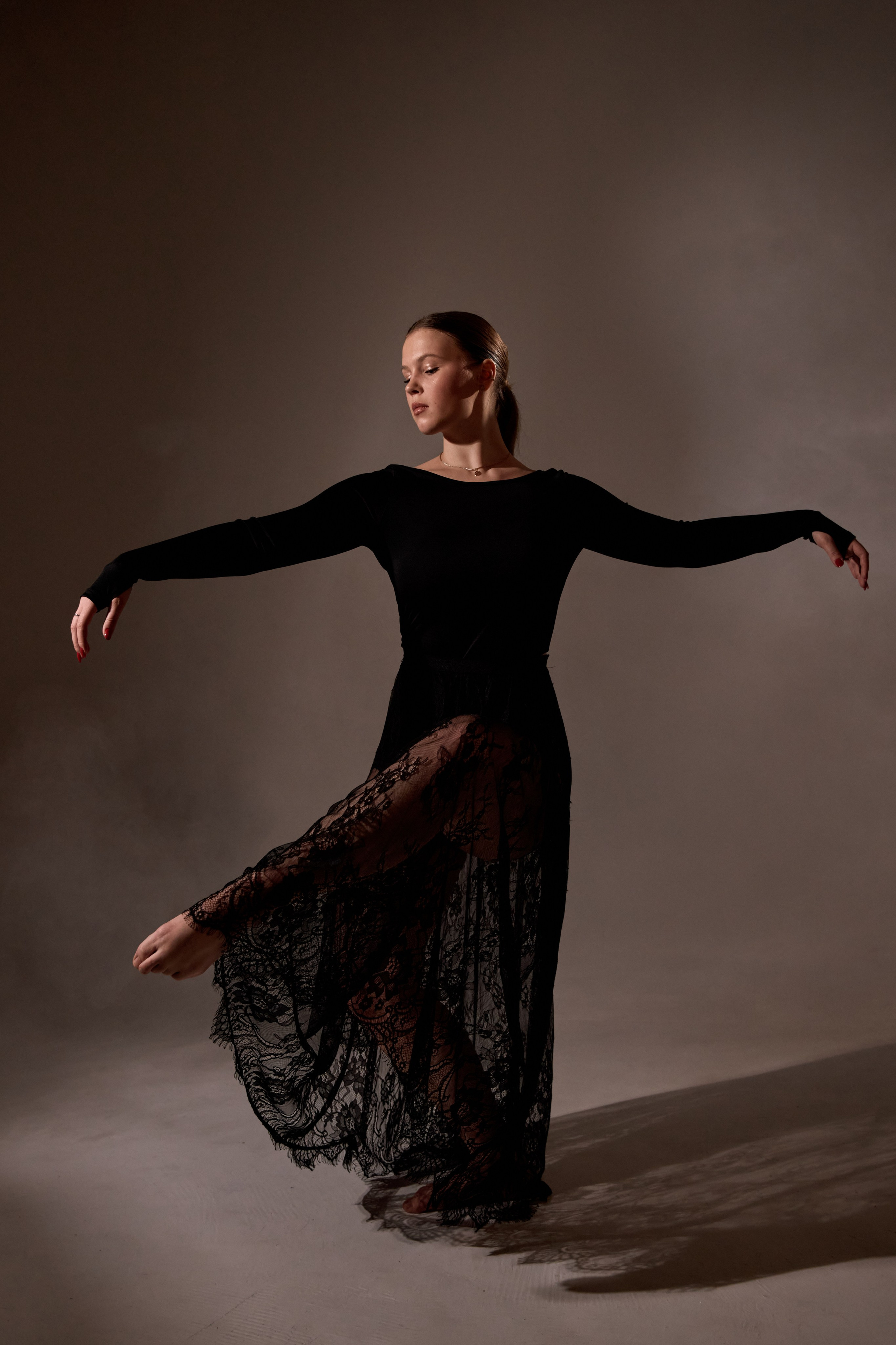 Танец. Фотограф Алексей Яковлев