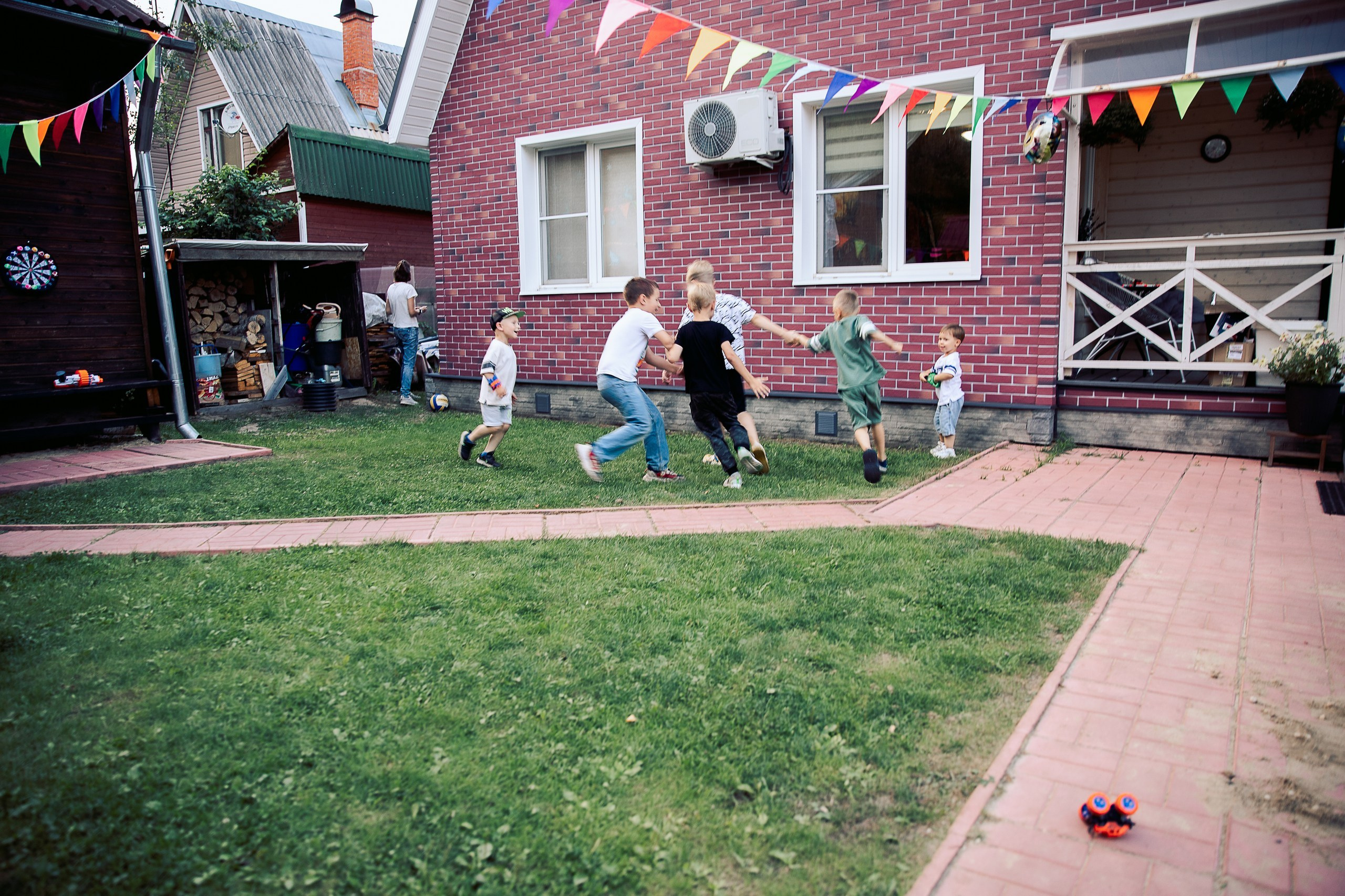 Фотосъемка на даче — это прекрасный способ сохранить в памяти самые теплые и счастливые моменты вашей жизни. Семейный и детский фотограф. Москва. Пронина Тома