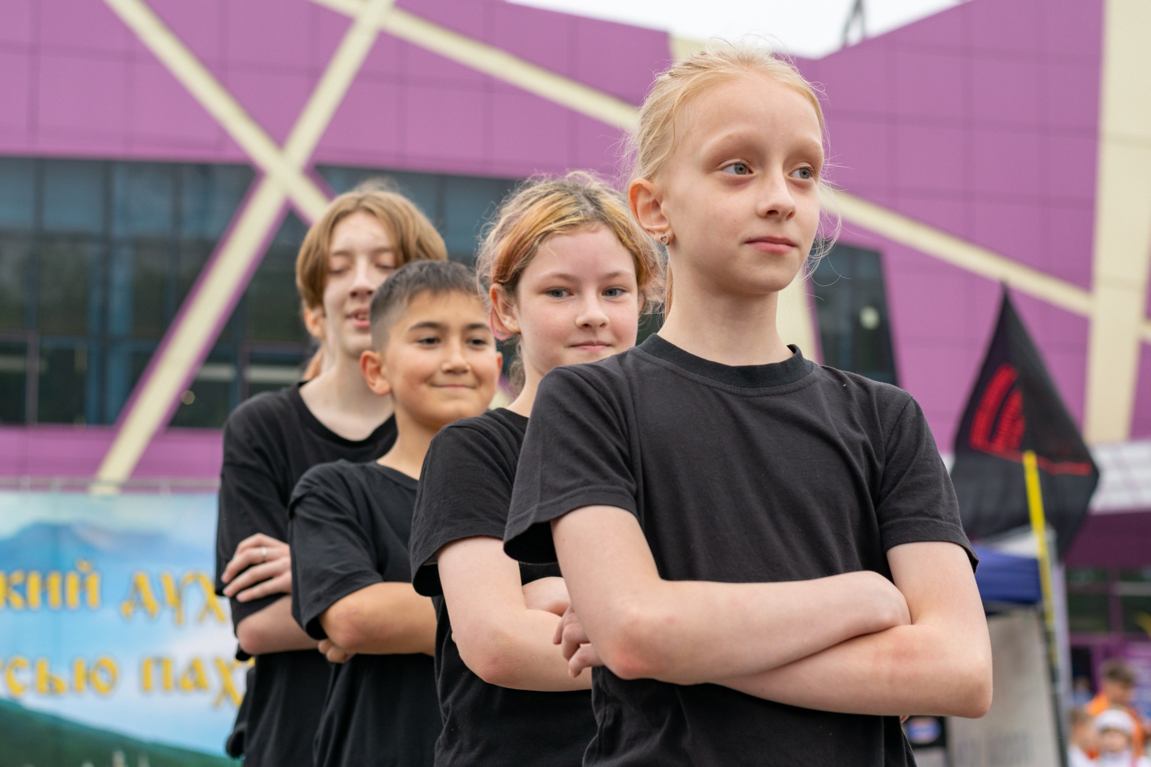 Антон Курдюмов фотограф в Хабаровске Рина Курдюмова фото27 foto27 Антон Дорофеев репортажный репортаж документалист Тони и Рина фотосоздатели День молодежи по-русски Хабаровск кинотеатр