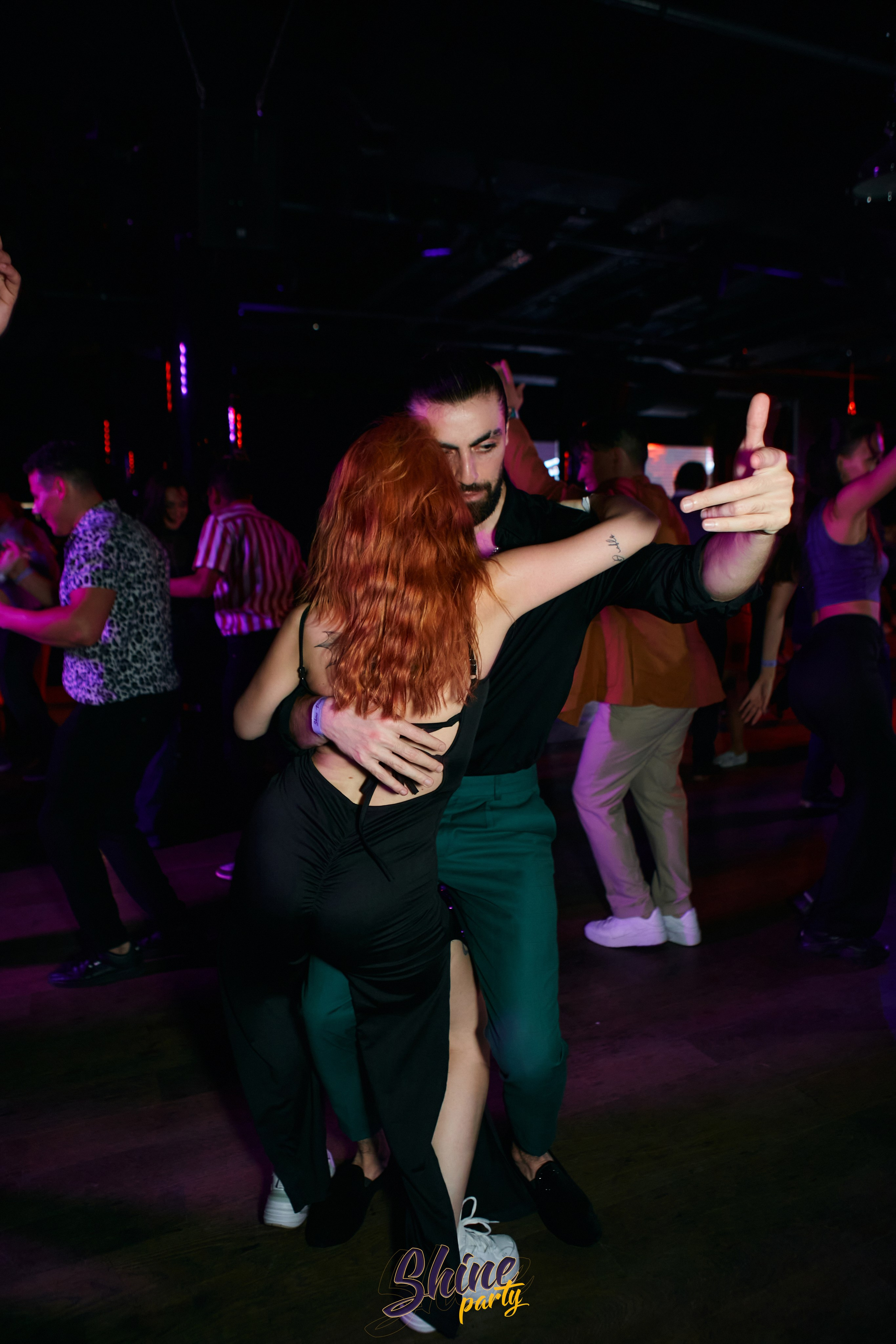 Shine party bachata. Свадебный фотограф