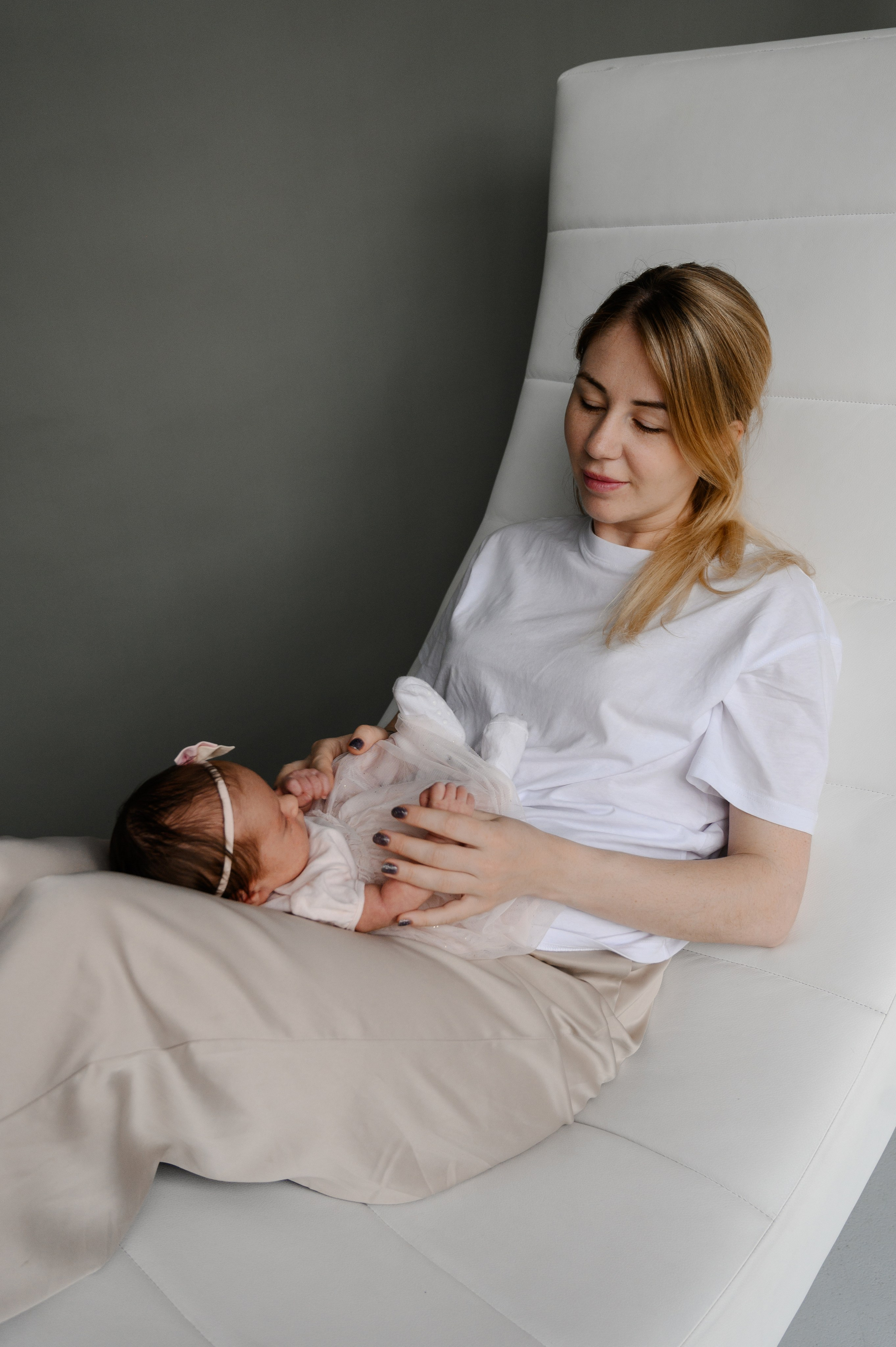 Ньюборн в студии. Фотограф новорожденных малышей в Санкт-Петербурге