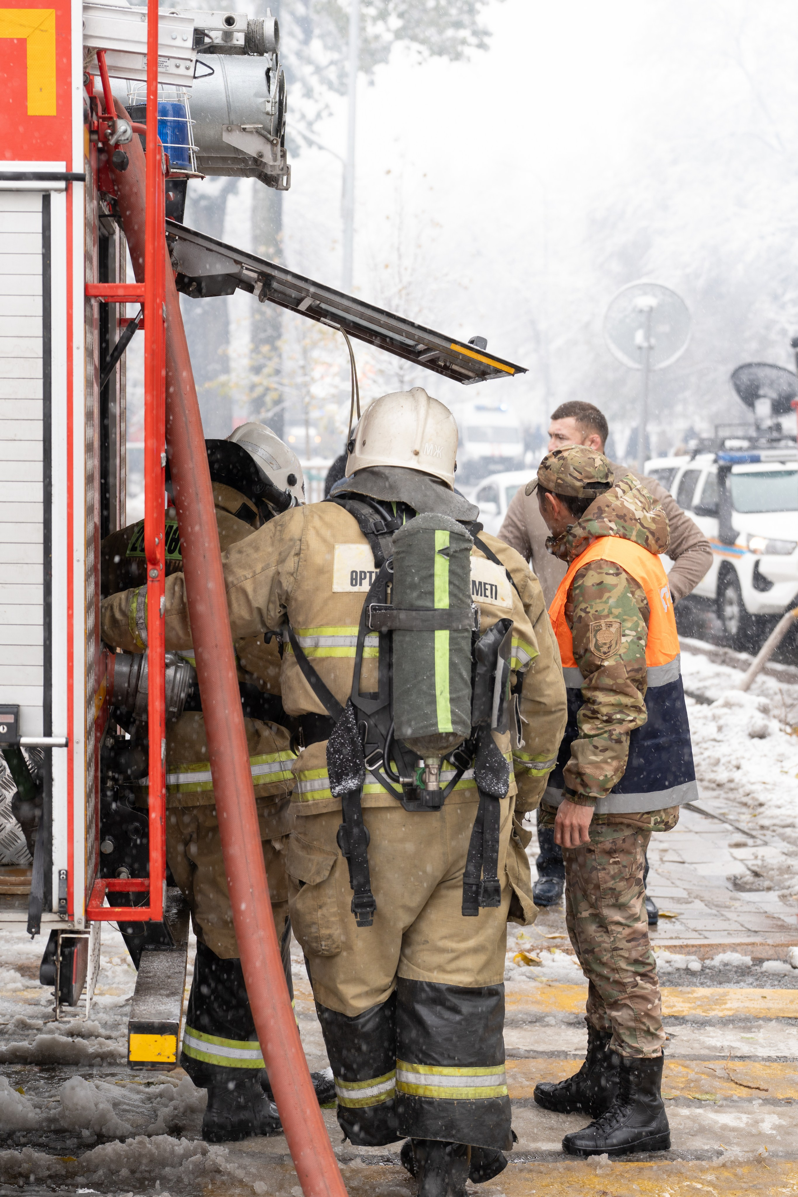 Тушение Пожара. Сайт Алматинского НЮ АРТ, будуар и фэшн фотографа Дениса Карпенко