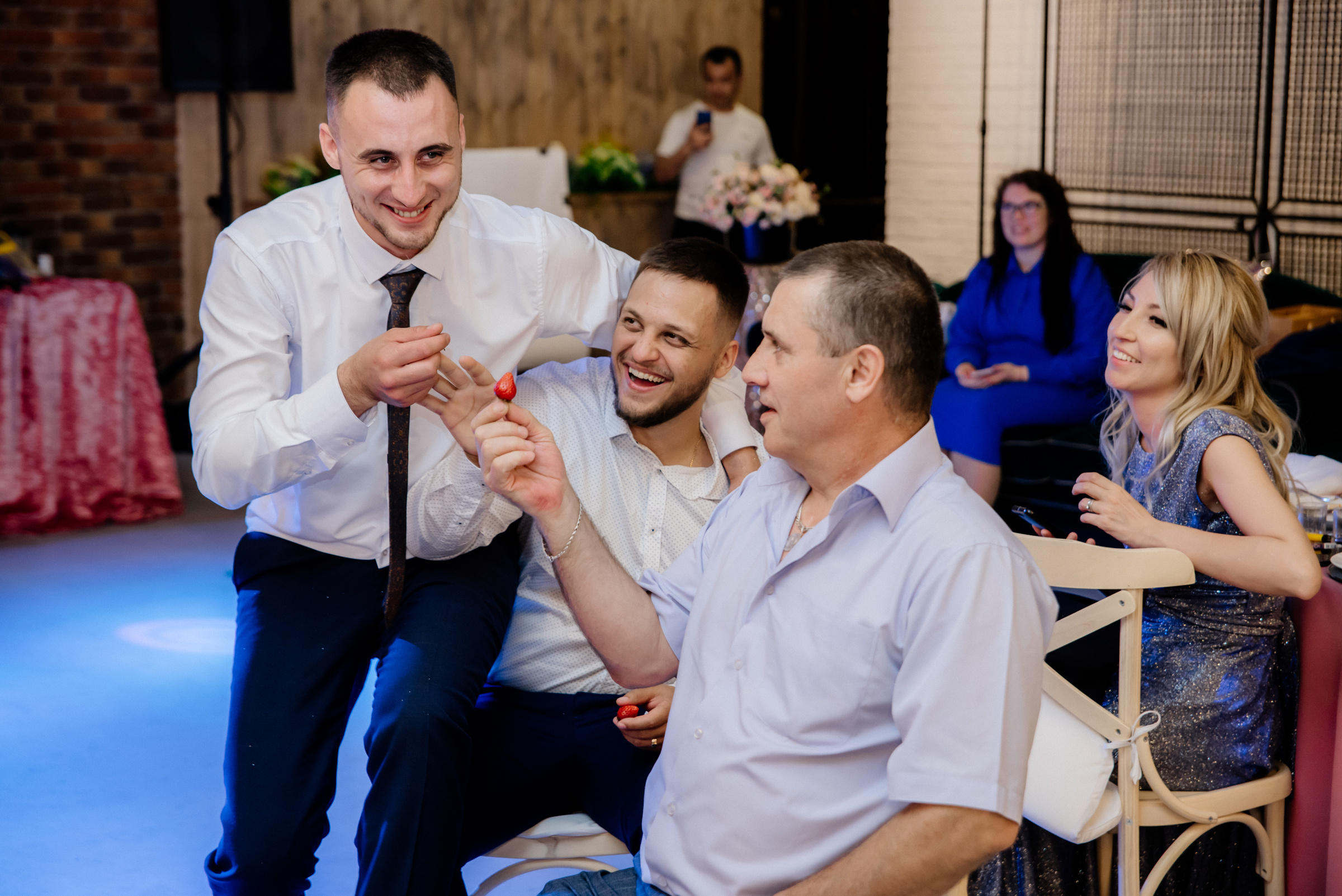 фотосъёмка и видеосъёмка свадебного банкета ya cafe на новодмитровской