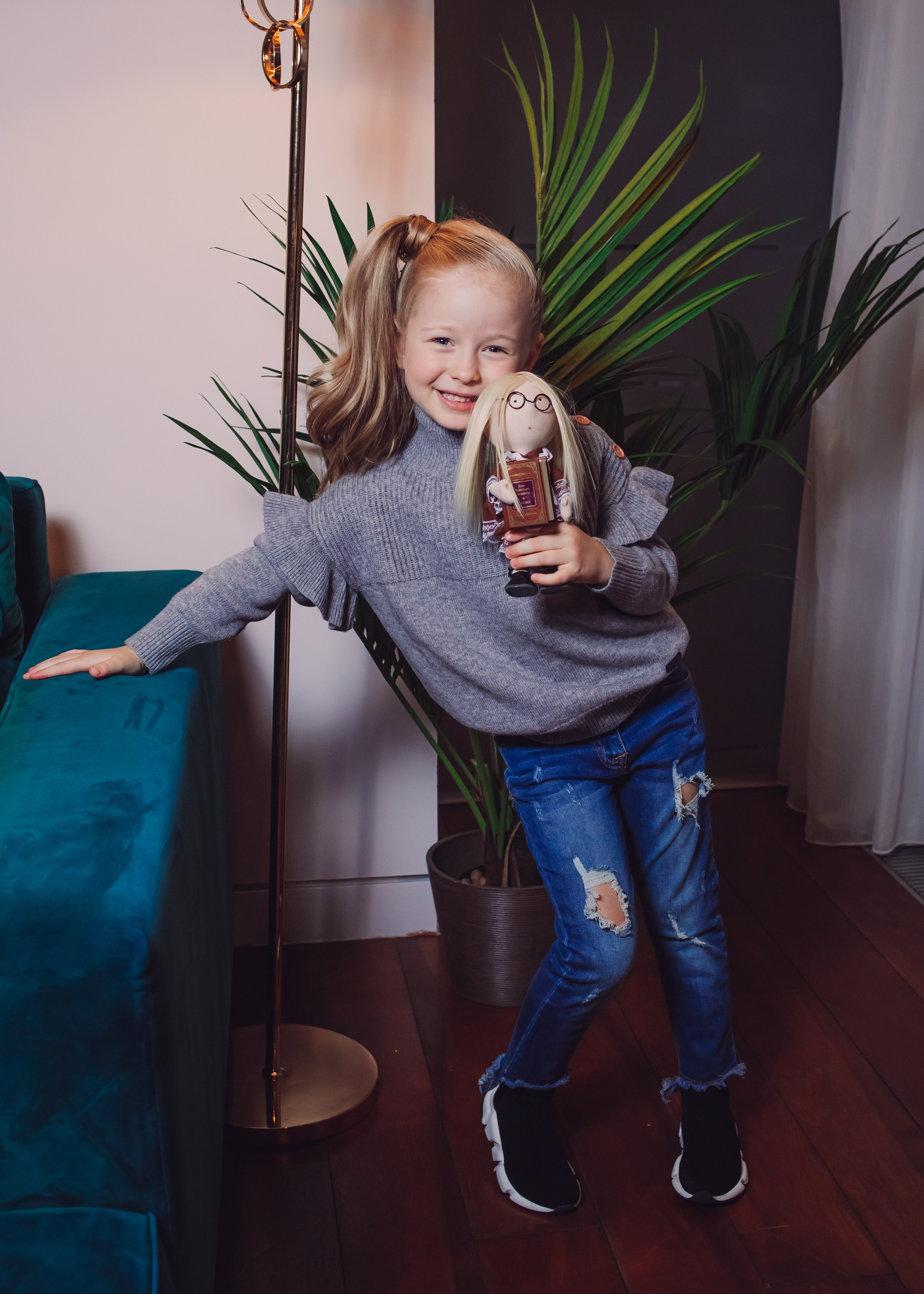 Новогодняя съемка в студии Алеси Марии. Агенство фотографов под любой запрос. Москва