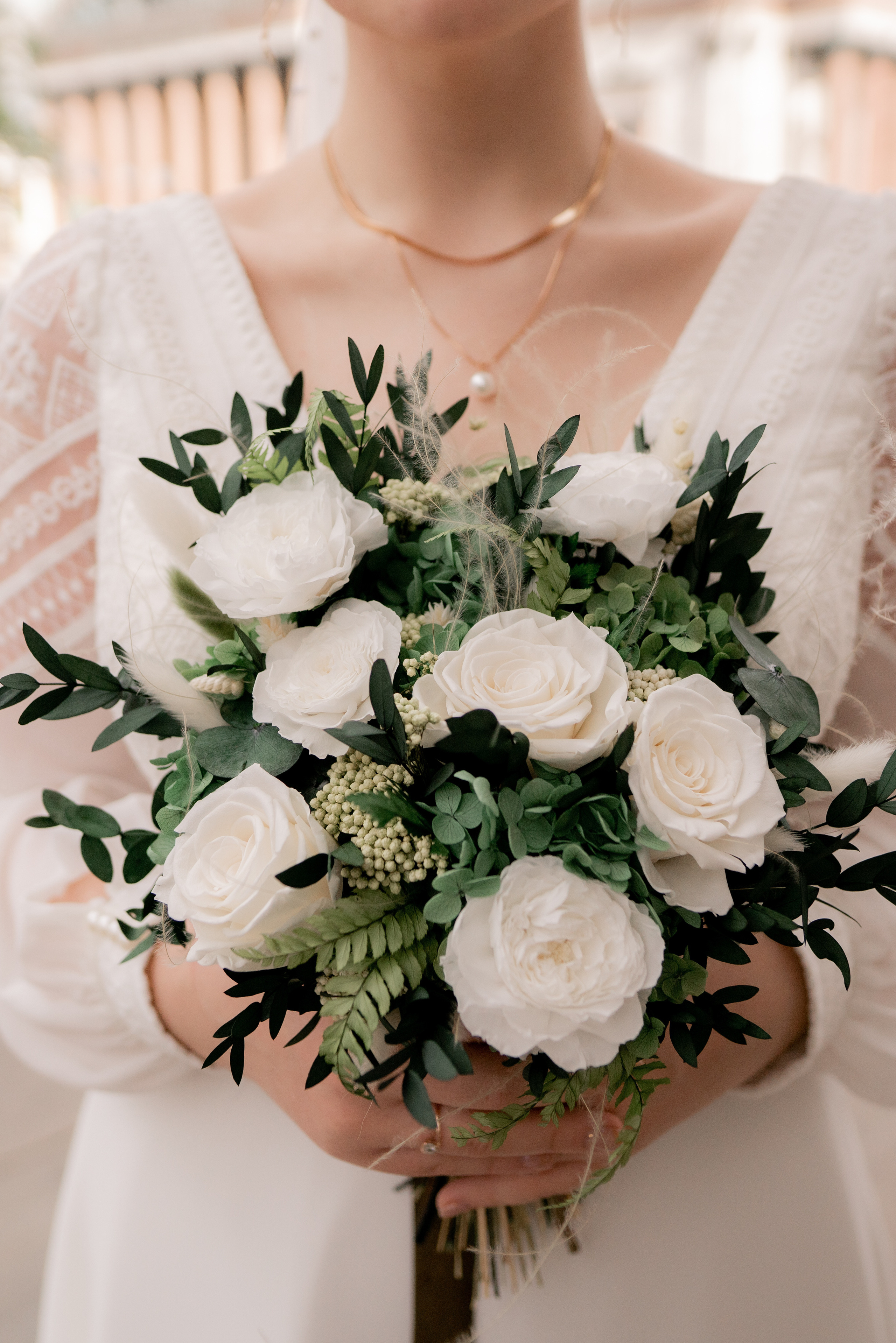 Летняя свадебная фотосессия на закате в Санкт-Петербурге. Свадебный фотограф Александр Невский в Санкт-Петербурге