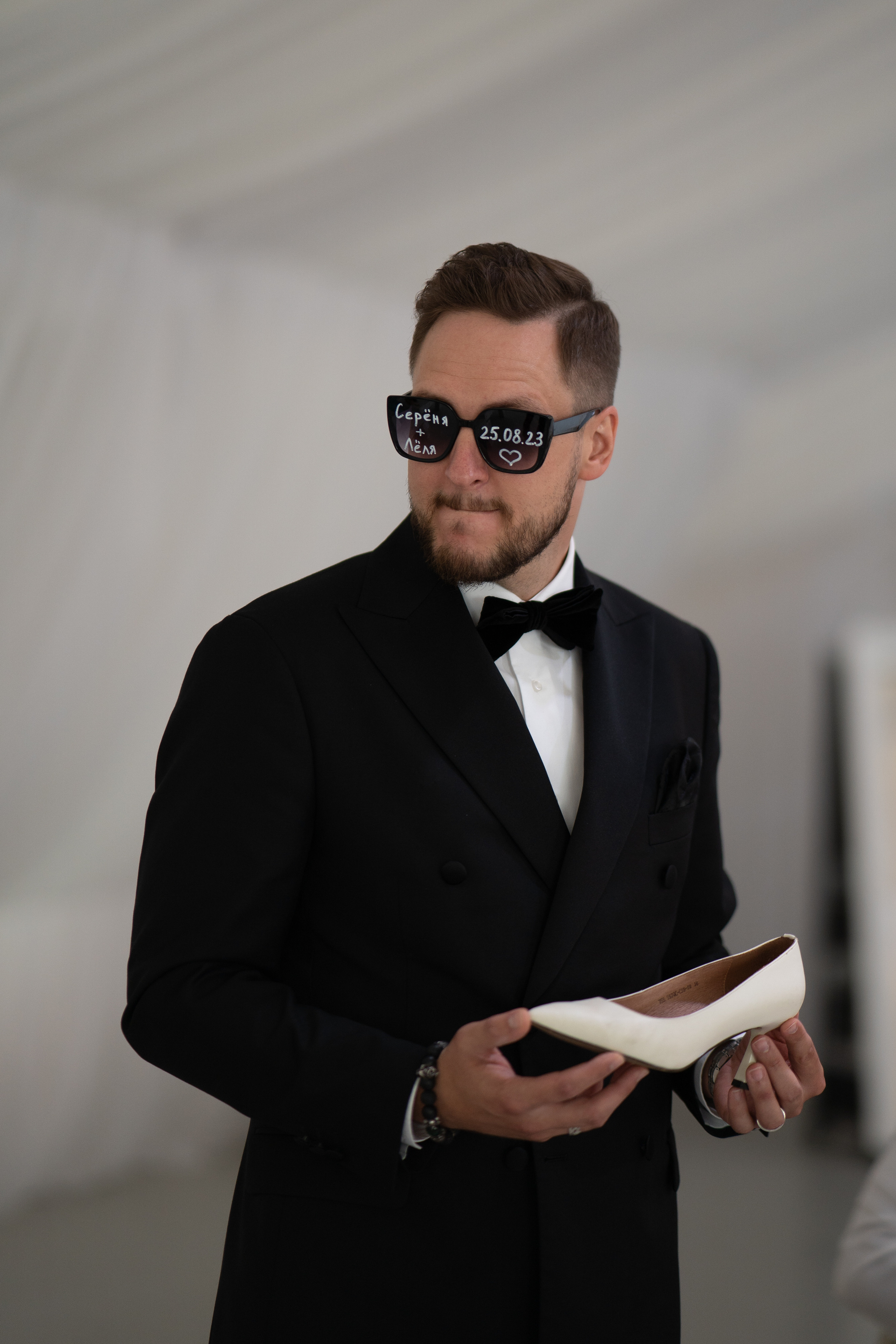 Летняя выездная свадебная регистрация в Санкт-Петербурге. Свадебный фотограф Александр Невский в Санкт-Петербурге