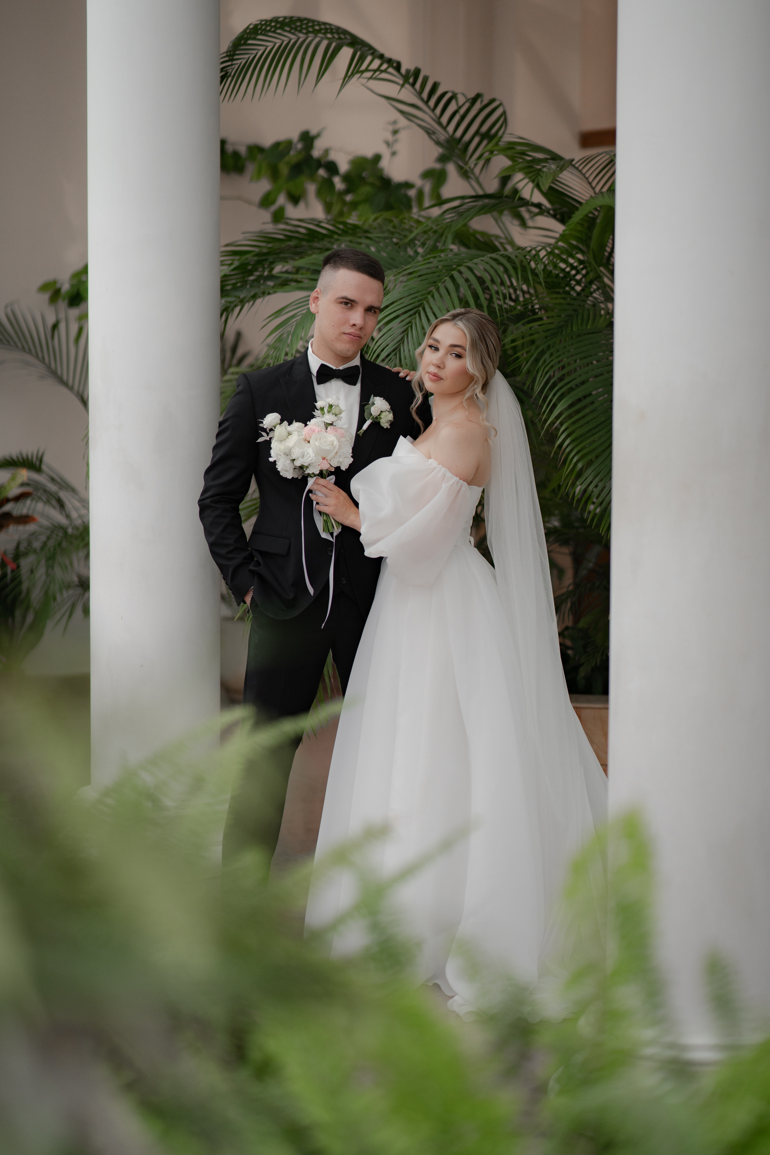 Летняя выездная свадебная регистрация в Санкт-Петербурге. Свадебный фотограф Александр Невский в Санкт-Петербурге