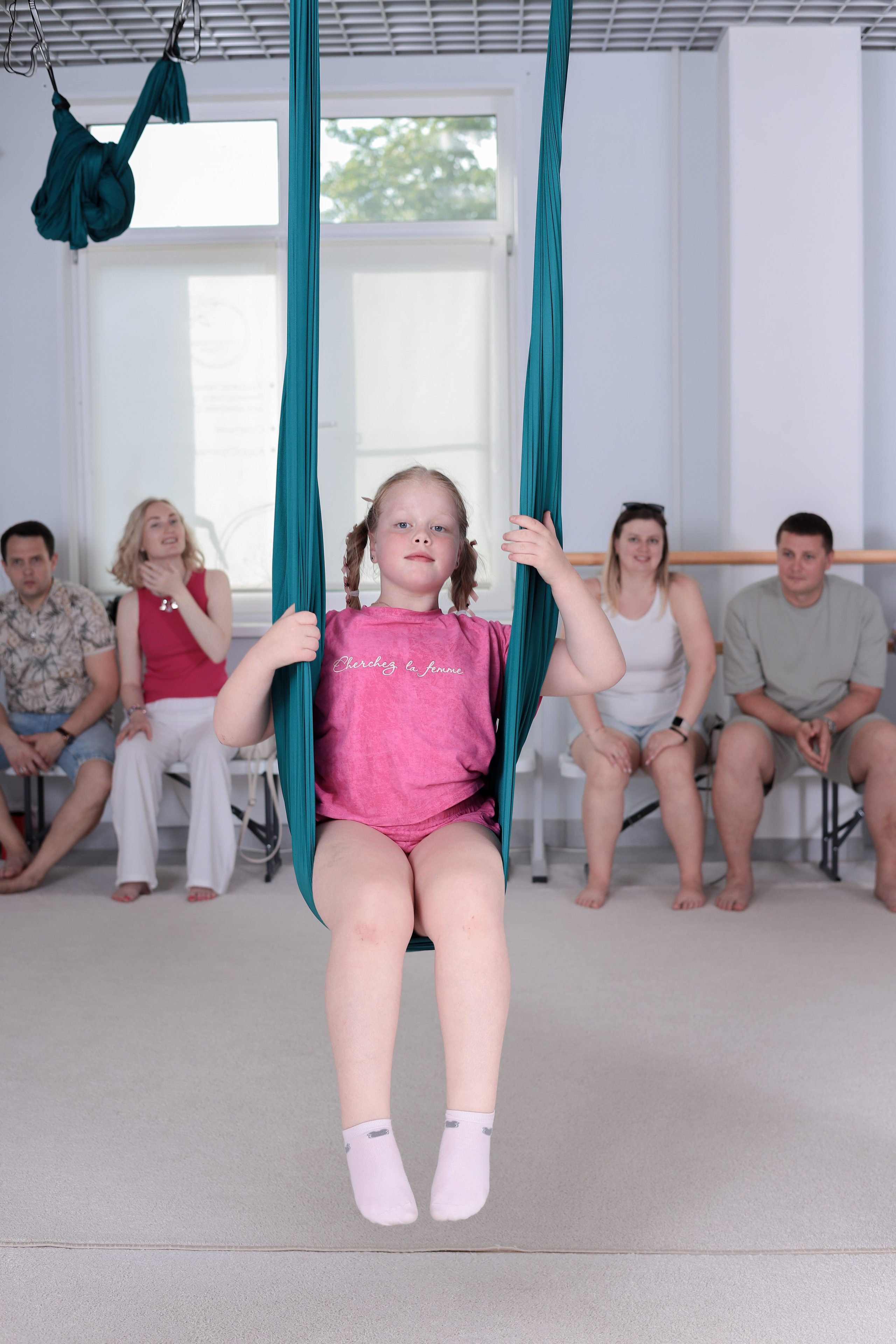 Детская аэройога. Фотограф Надршина Лилия