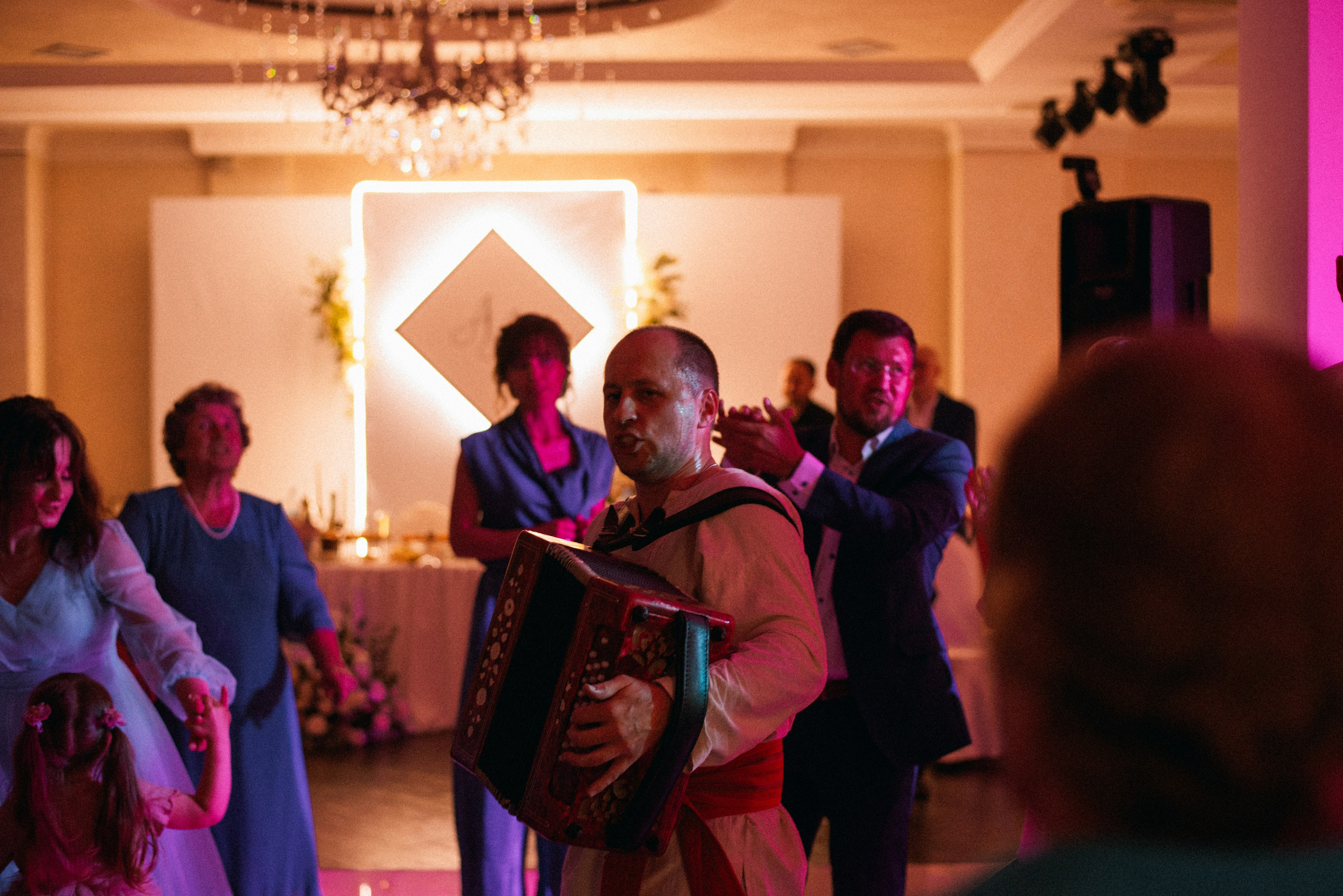 Свадебная съемка (съемка банкета). Свадебный фотограф — фотограф на свадьбу в Воронеже — Свадебное фото