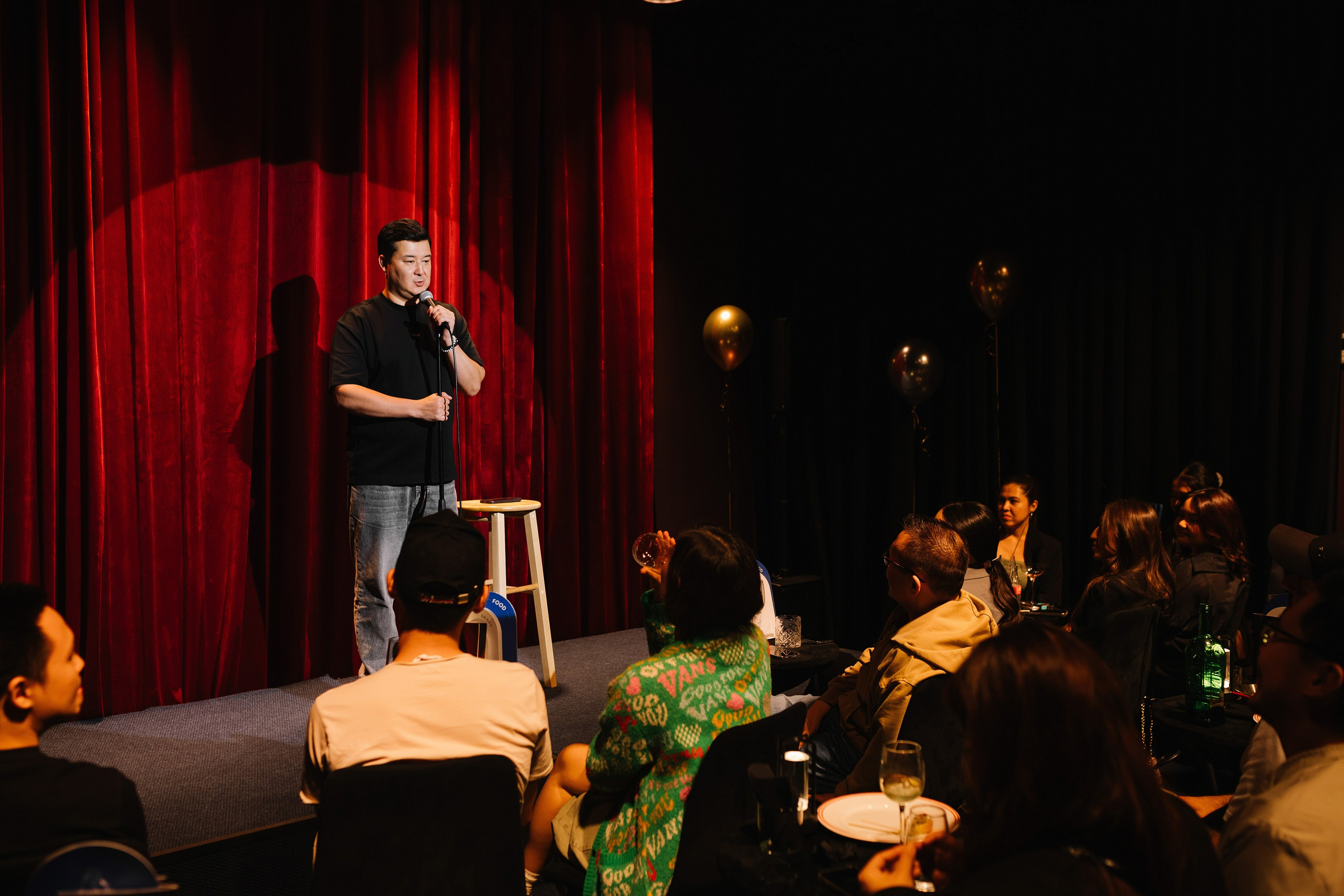 Открытие StandUp Bar «Carlin». Свадебный фотограф в Павлодаре и Астане