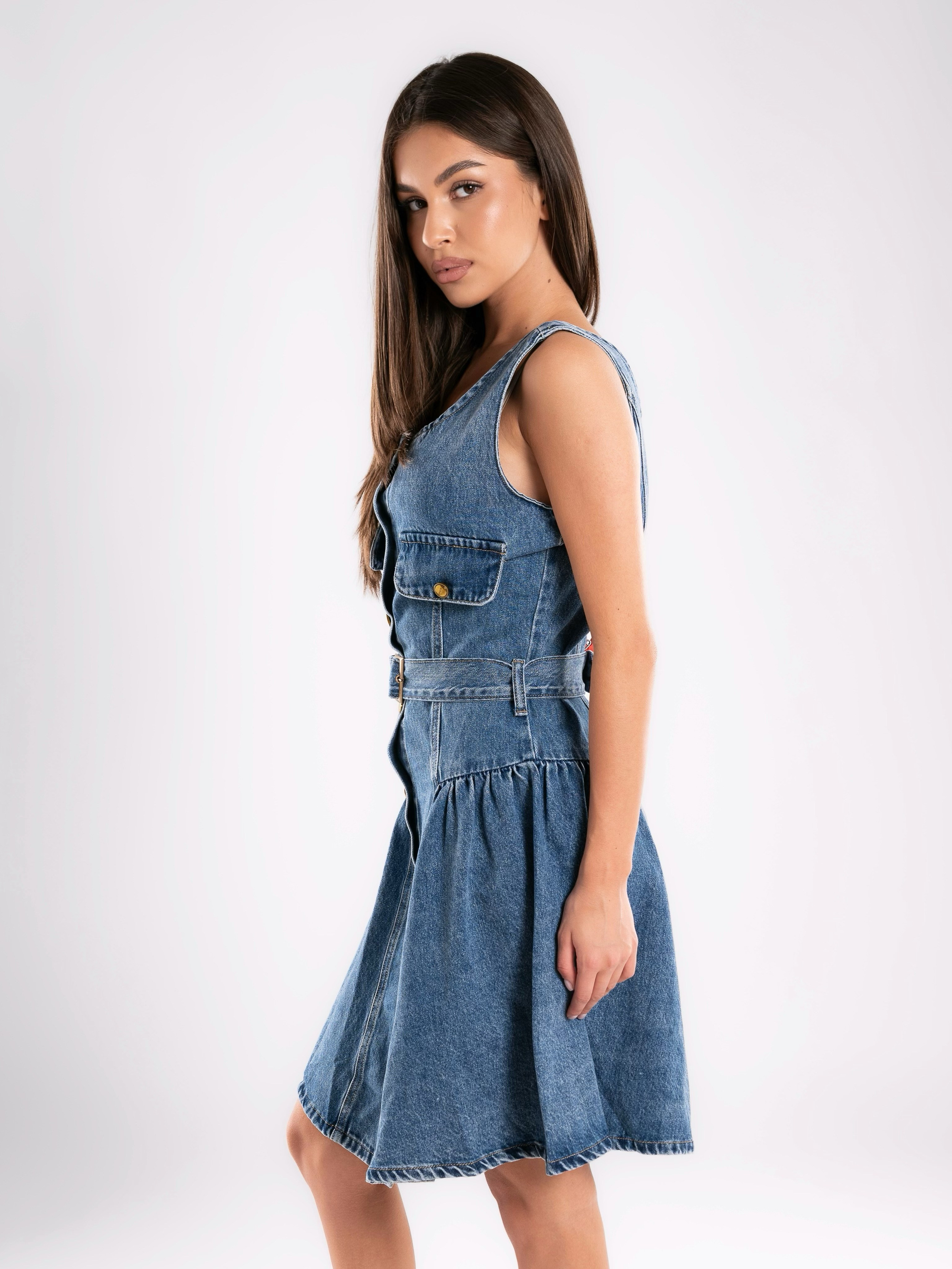 Джинсовый сарафан на 2х моделях. Предметный фотограф, фото для маркетплейсов Пятигорск, КМВ