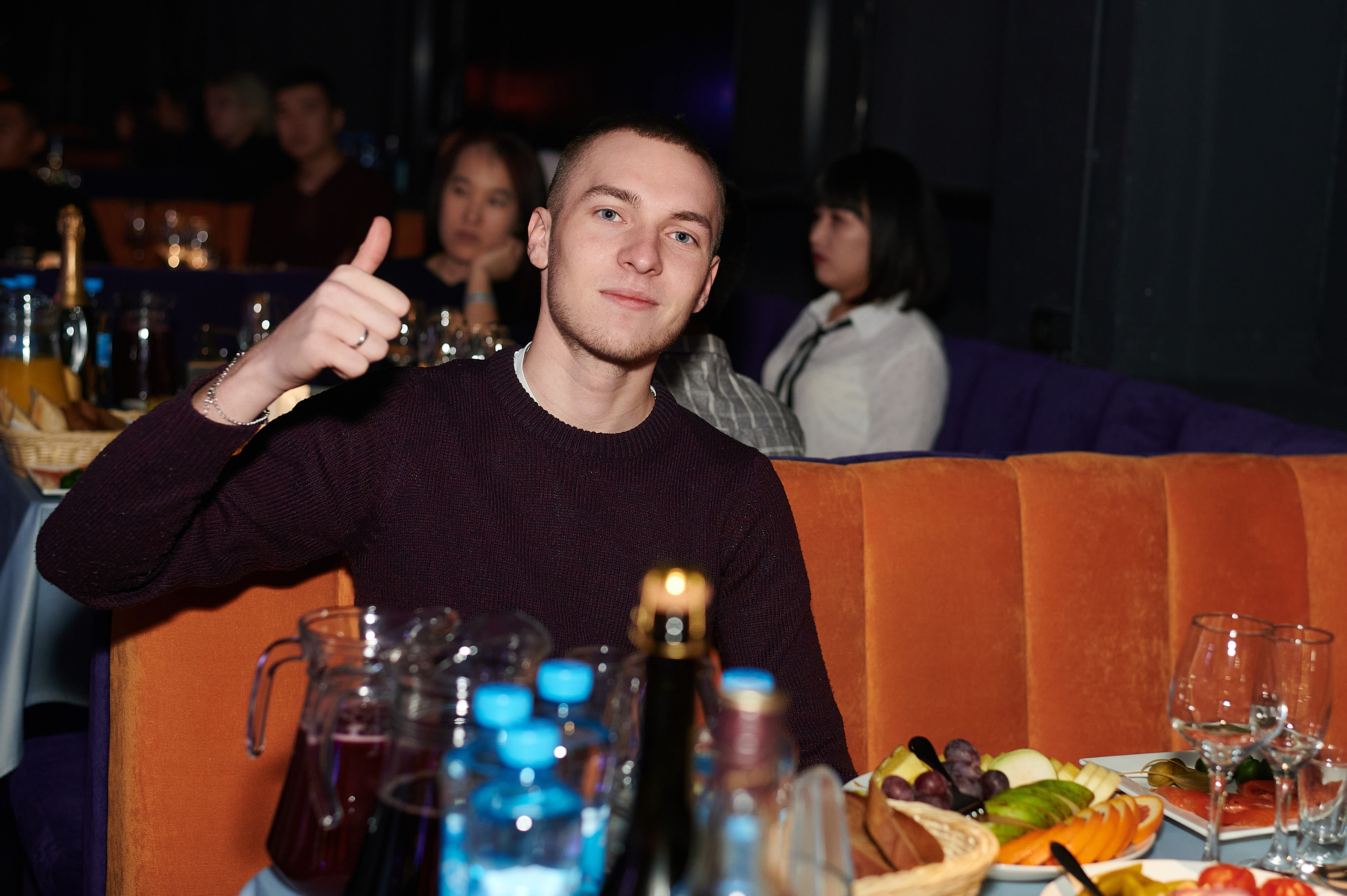 Репортажная съёмка корпоратива в ночном клубе