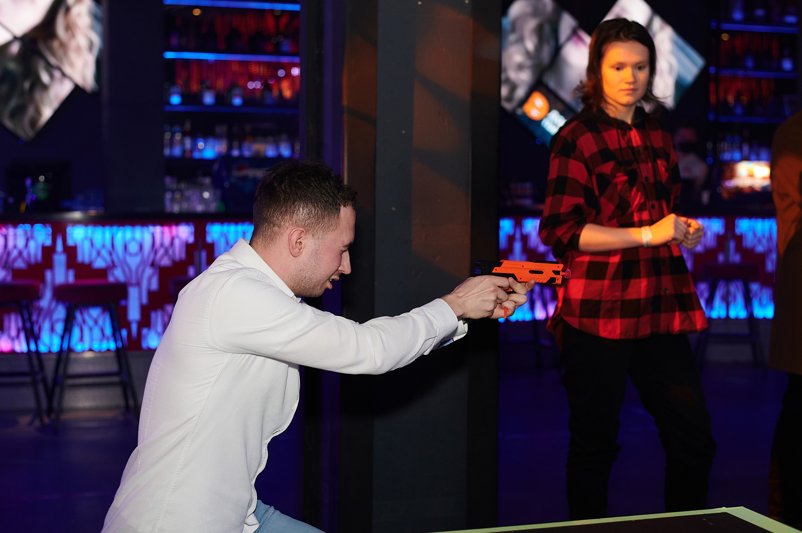 Репортажная съёмка корпоратива в ночном клубе