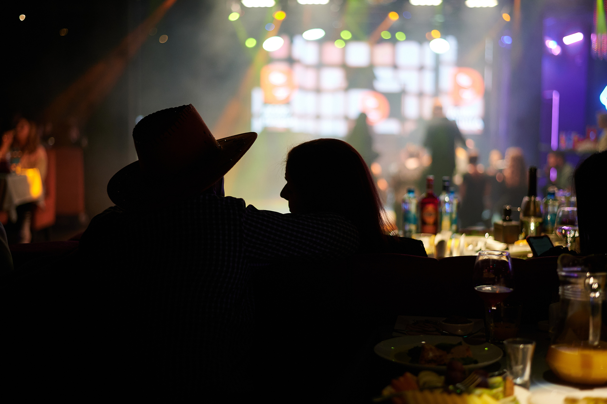 Репортажная съёмка корпоратива в ночном клубе