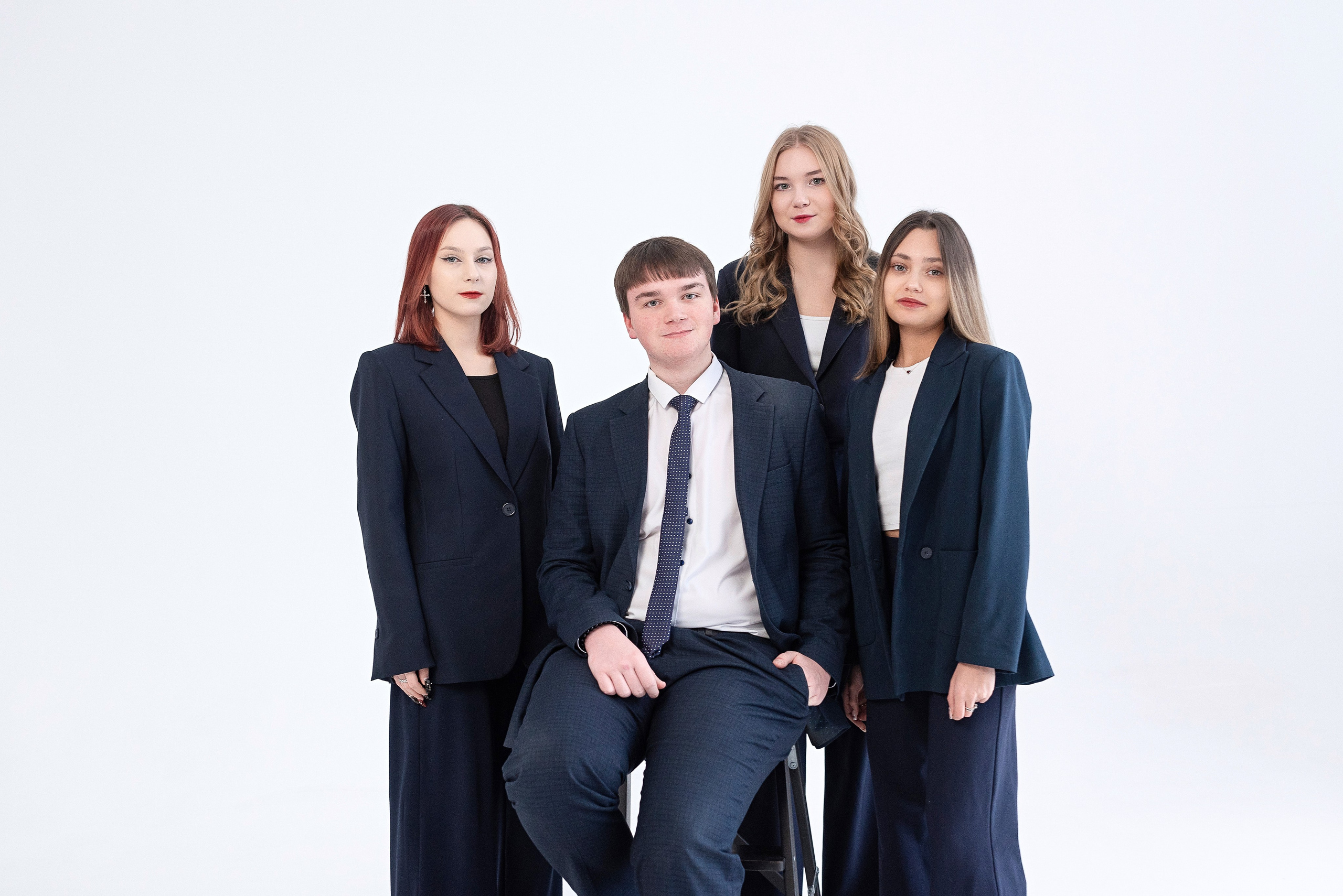 9 класс на циклораме. Детский и семейный фотограф в Сургуте и Нефтеюганске Анна Старцева