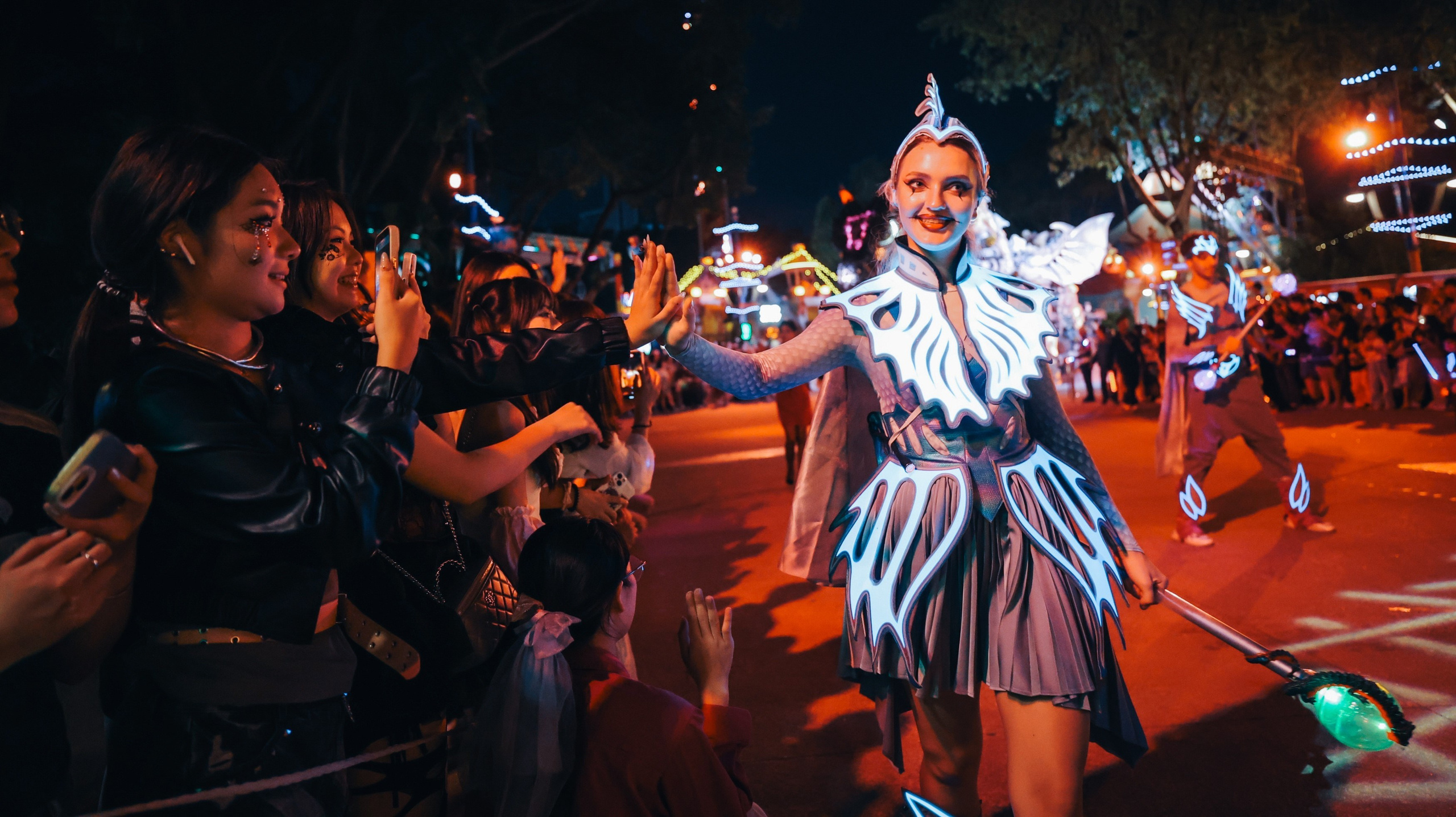 COSTUME DESIGN FOR THEME PARKS. Costume Design for Theme Parks & Live Performances | Character & Parade & Stage Costumes | 2D & 3D Costume Illustrations