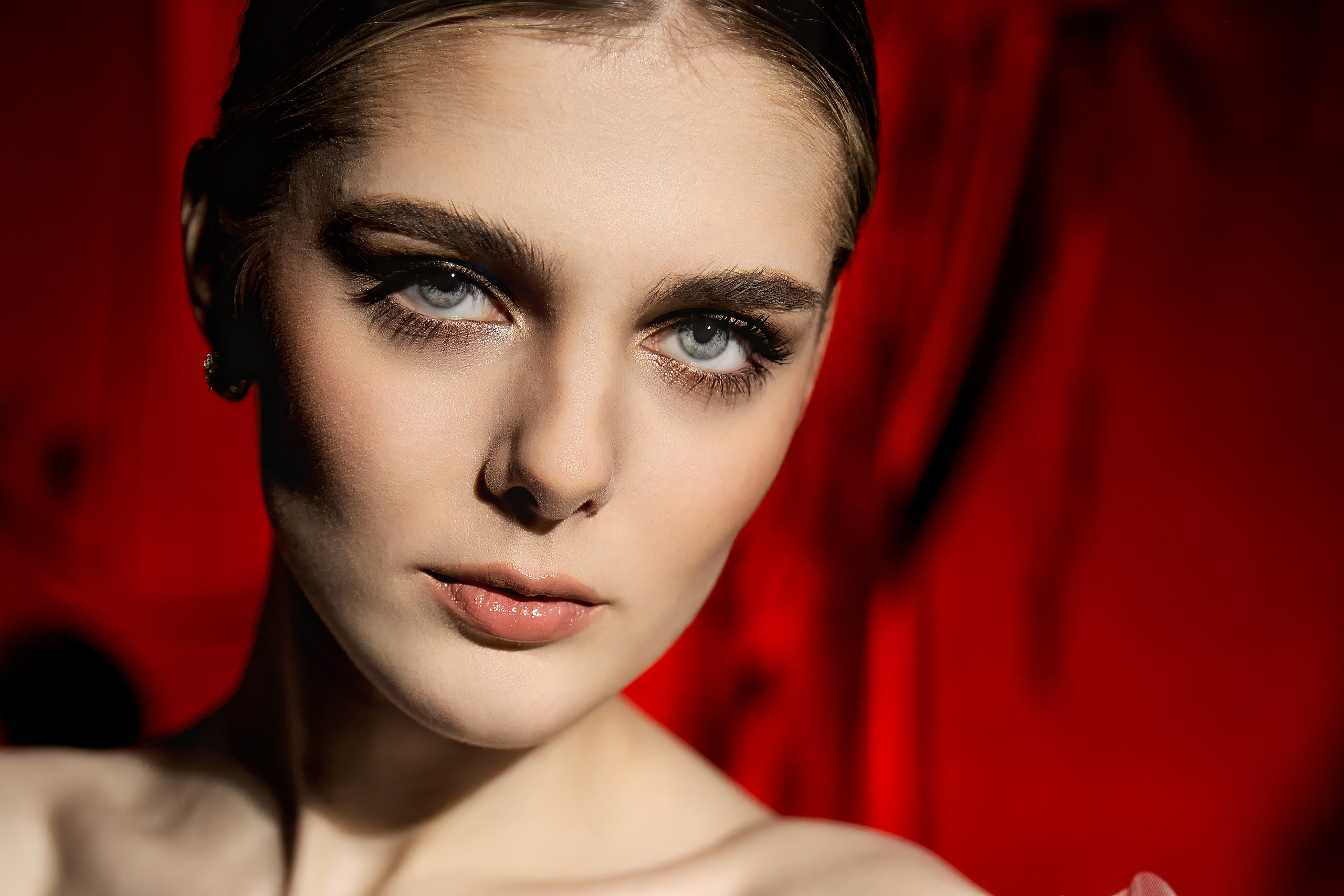 Red. Свадебный фотограф в Красноярске Владимир Ятмасов