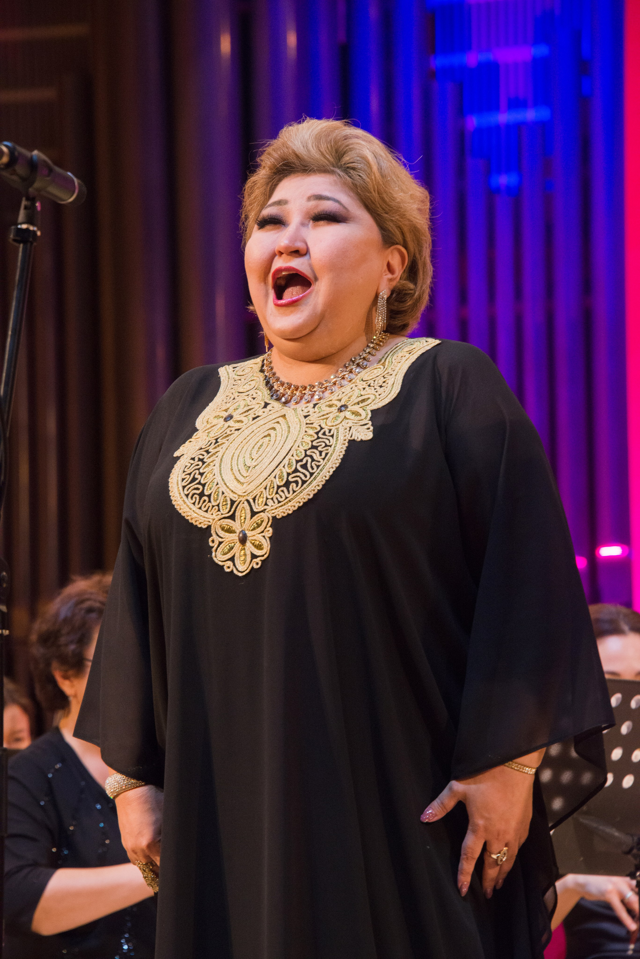 Конкурс вокалистов Бибигуль Тулегеновой (25.09.2025.). Фотосъёмка. Фотограф Сергей Авдеев-семейный и детский фотограф в Алматы