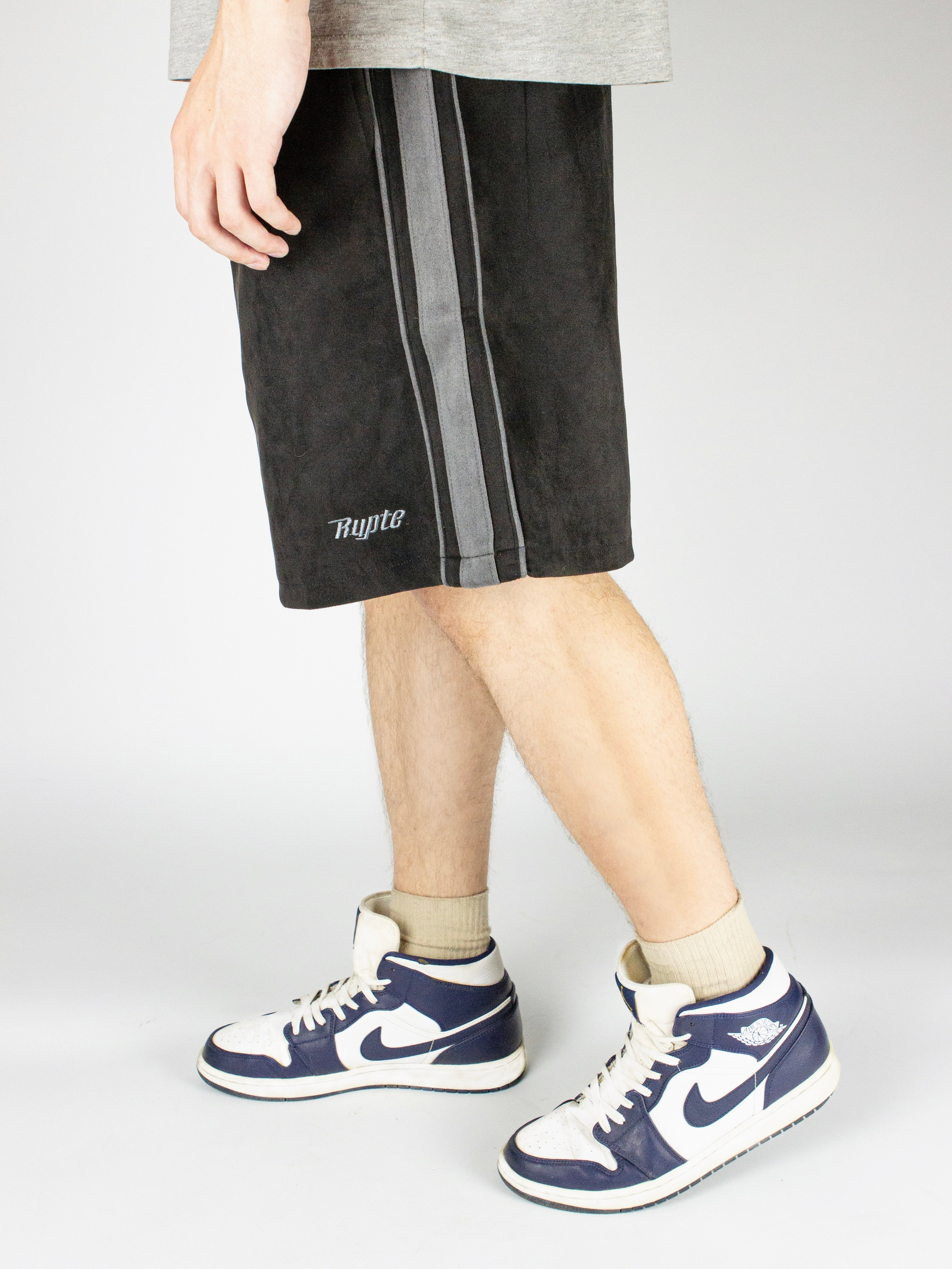 Брюки // Штаны. DEWA | фотостудия для маркетплейсов