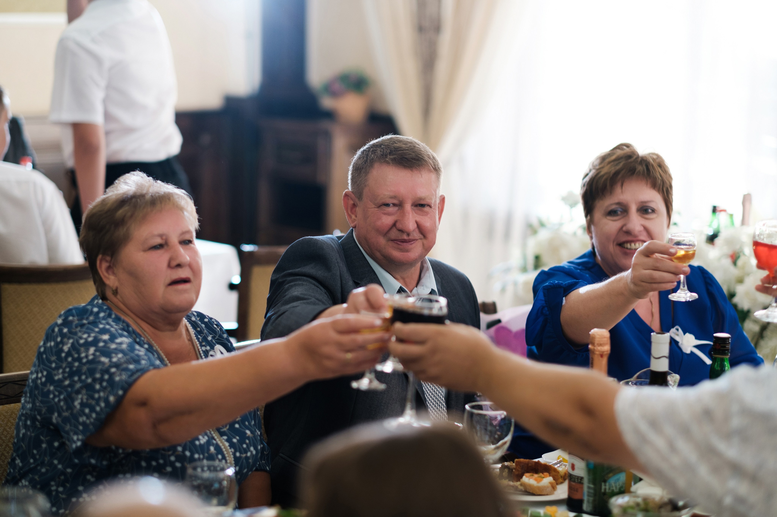 Виктор и Анна. Свадебный фотограф | репортаж | праздники | крещение
