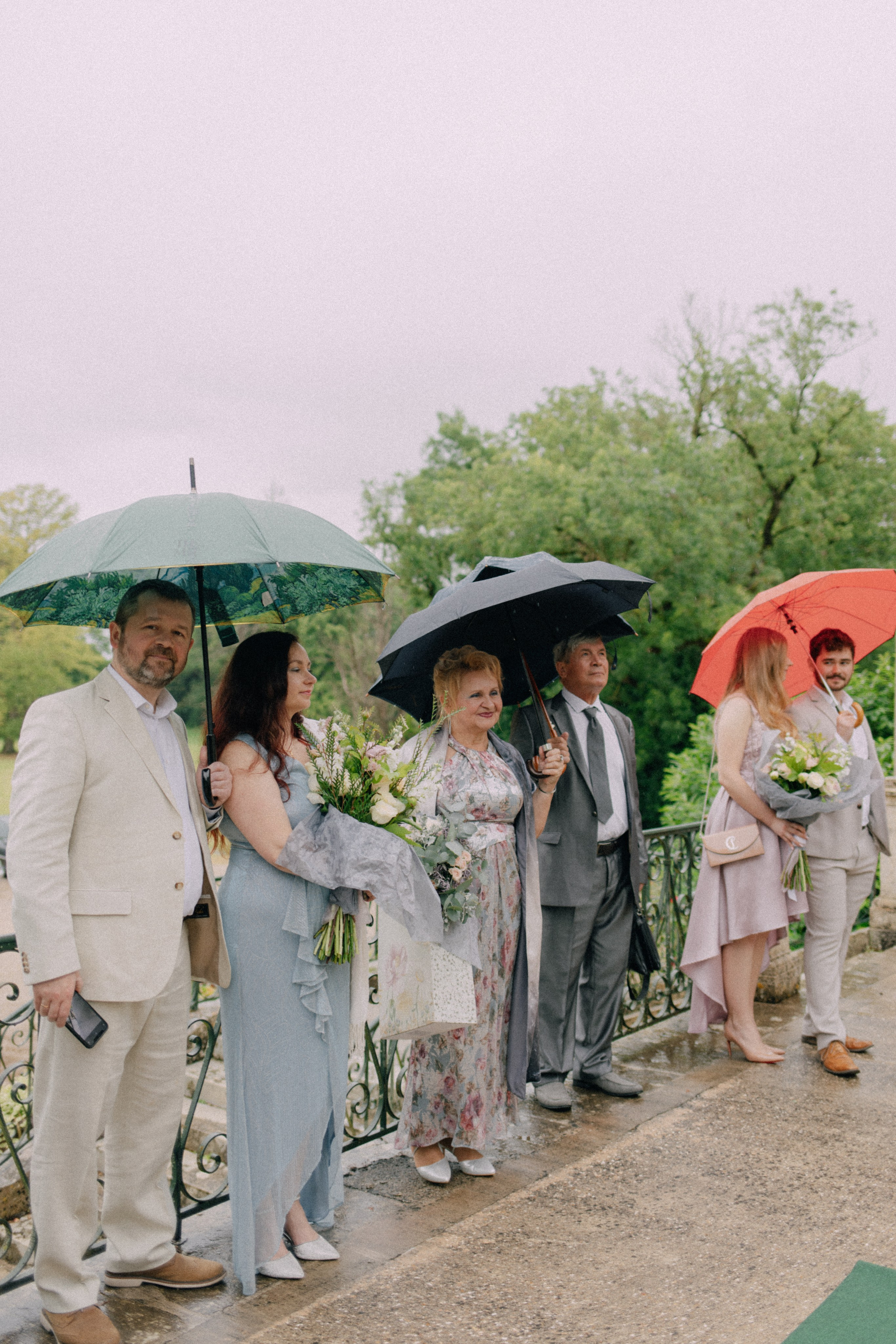 Pendant la pluie. Photographe à Paris