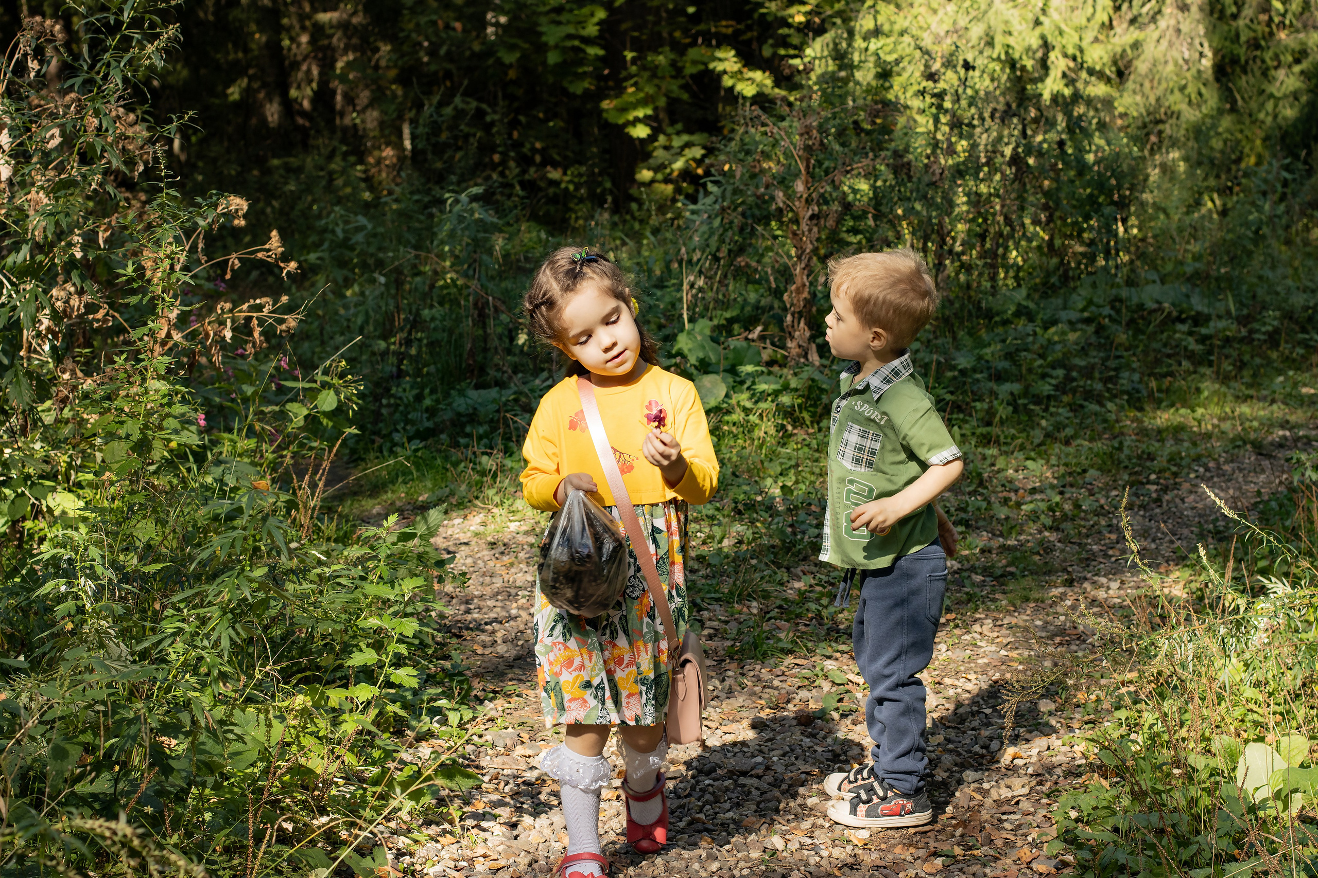 Саша и Маша лесная прогулка. Главная