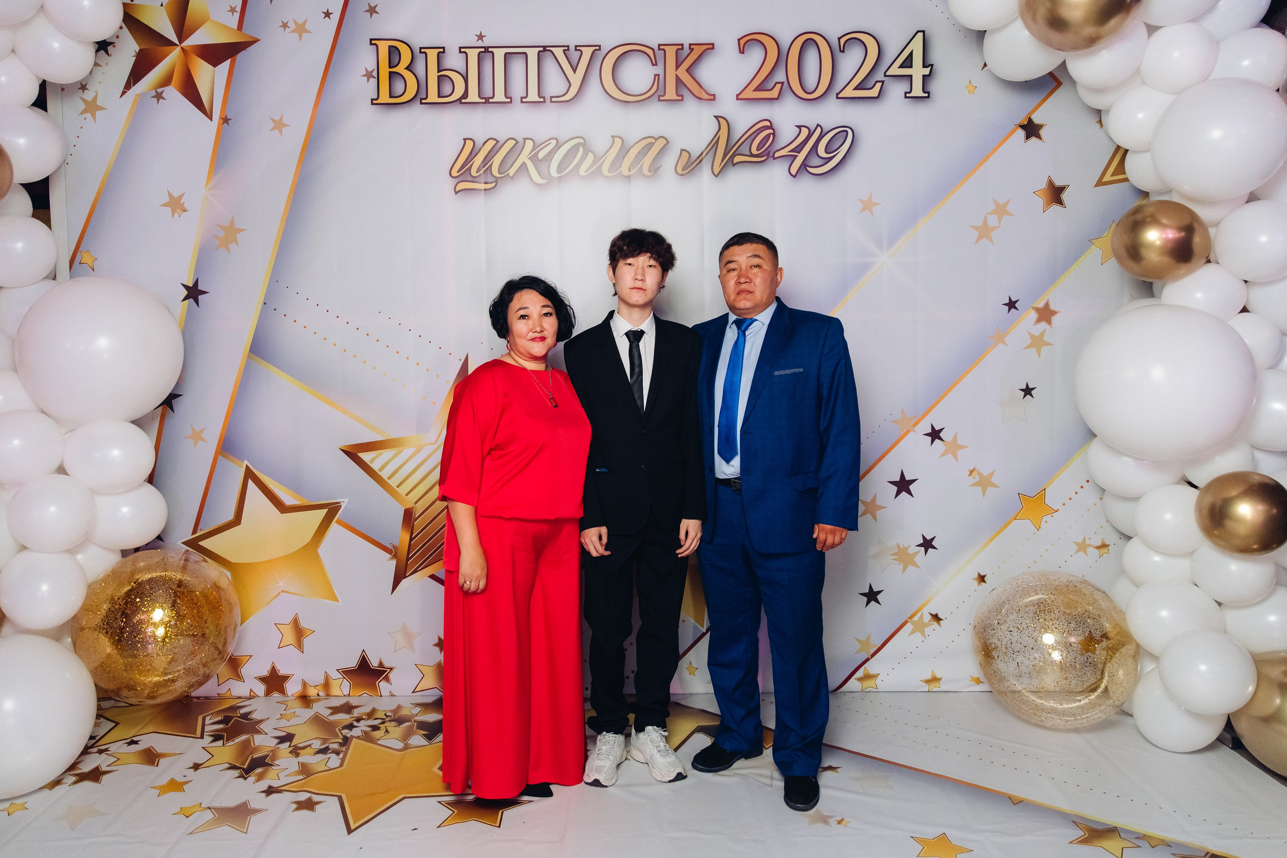 Выпускной вечер. 49 школа. Баран на корове. Свадебный и семейный фотограф в Улан-Удэ