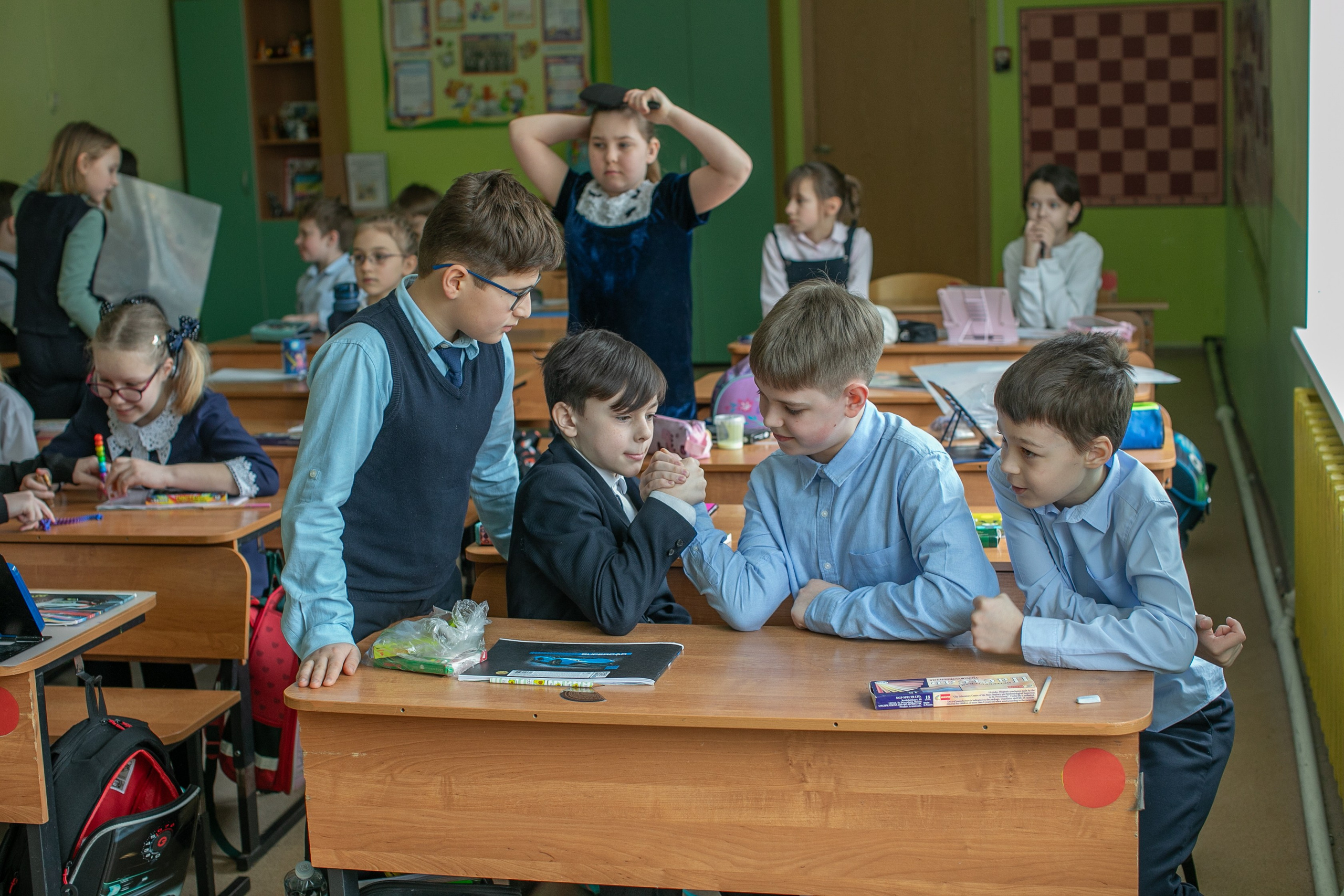 Фотографии из альбома для 4 класса. Семейный и детский фотограф Елена Коловицкова