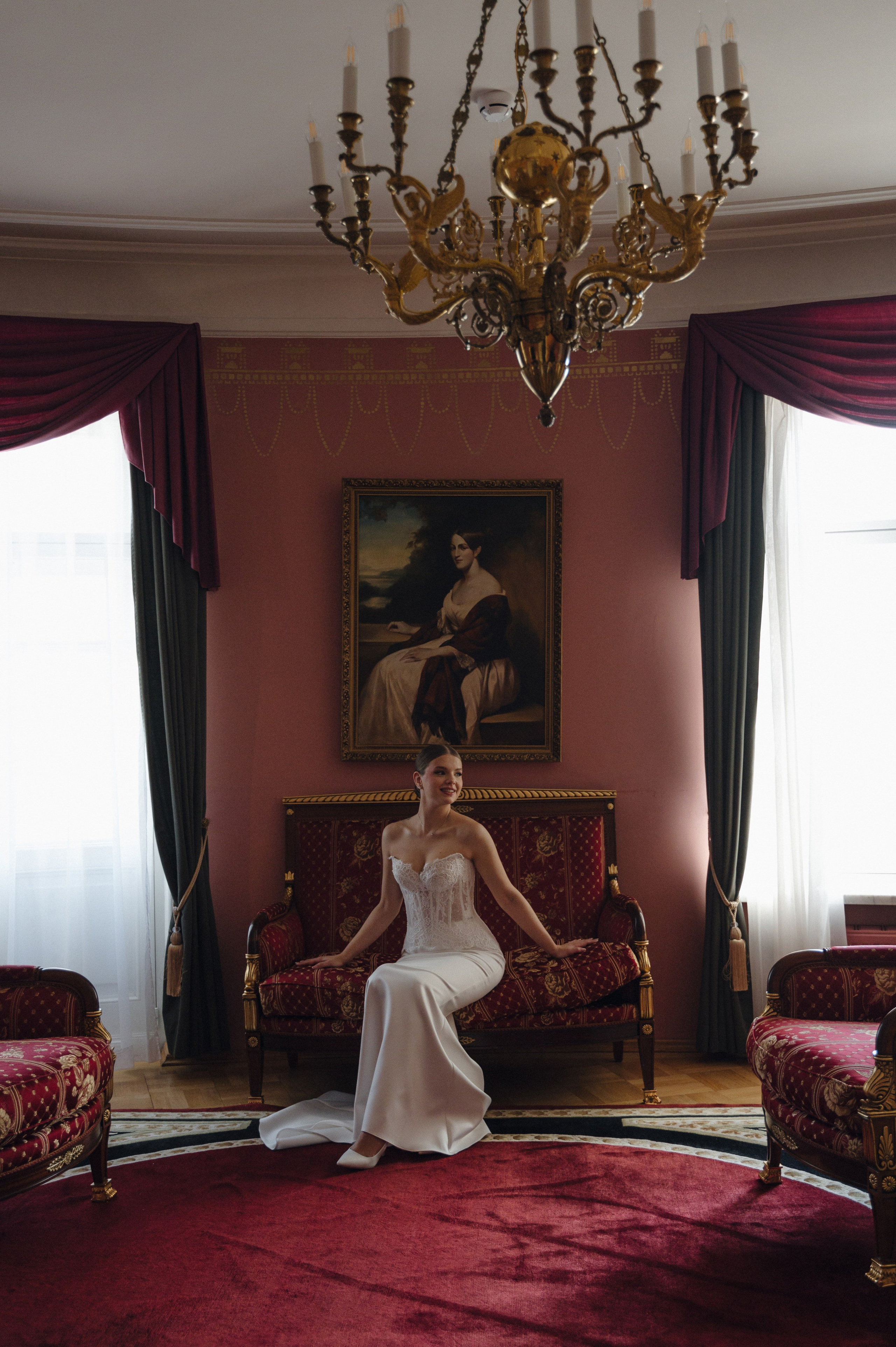 Дмитрий и Луиза. Гостиница Националь и ресторан Белуга. Свадебный фотограф Москва и Санкт-Петербург. Анастасия Чудина