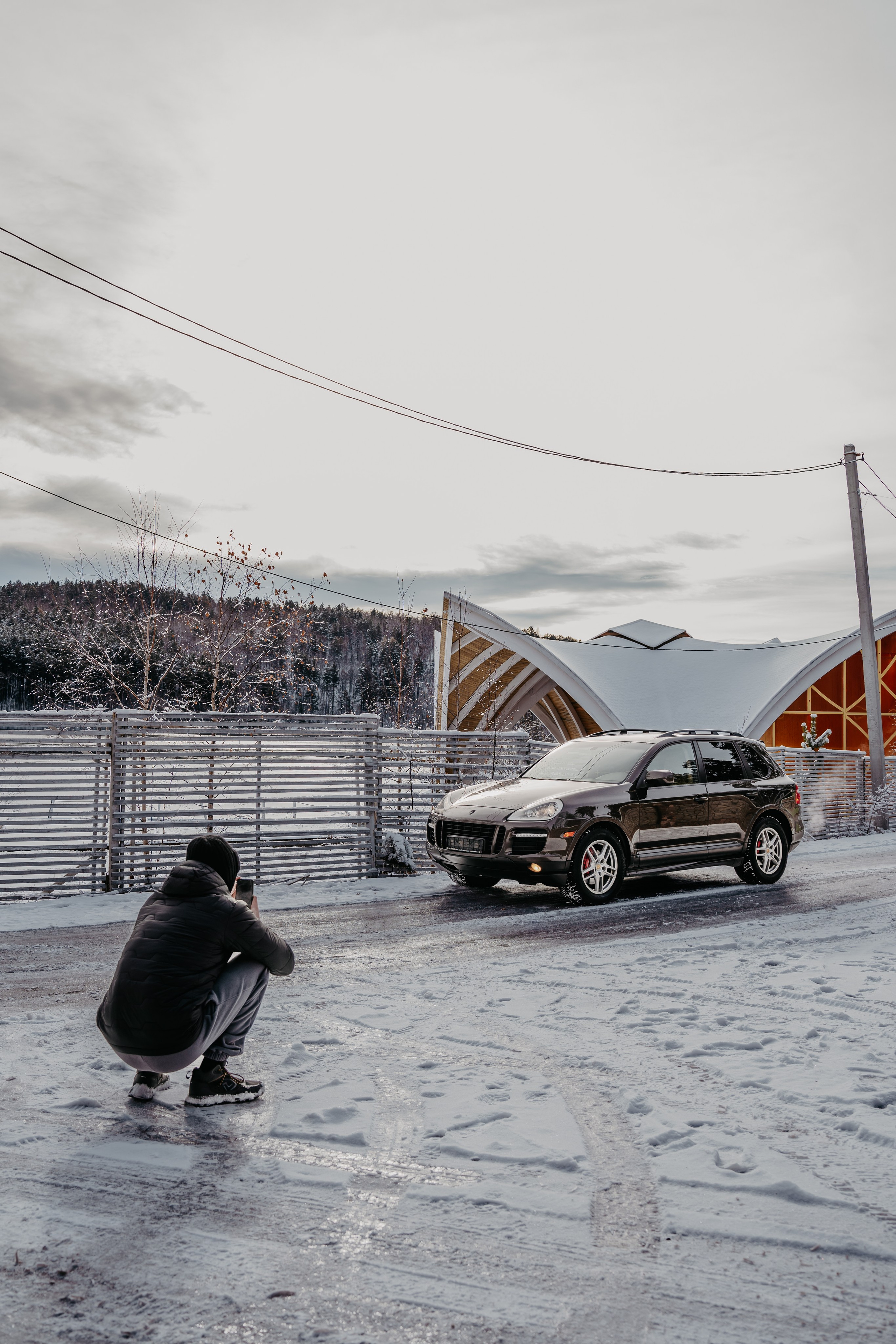 Porsche Cayenne. Фотограф, видеограф и пилот дрона на Байкале