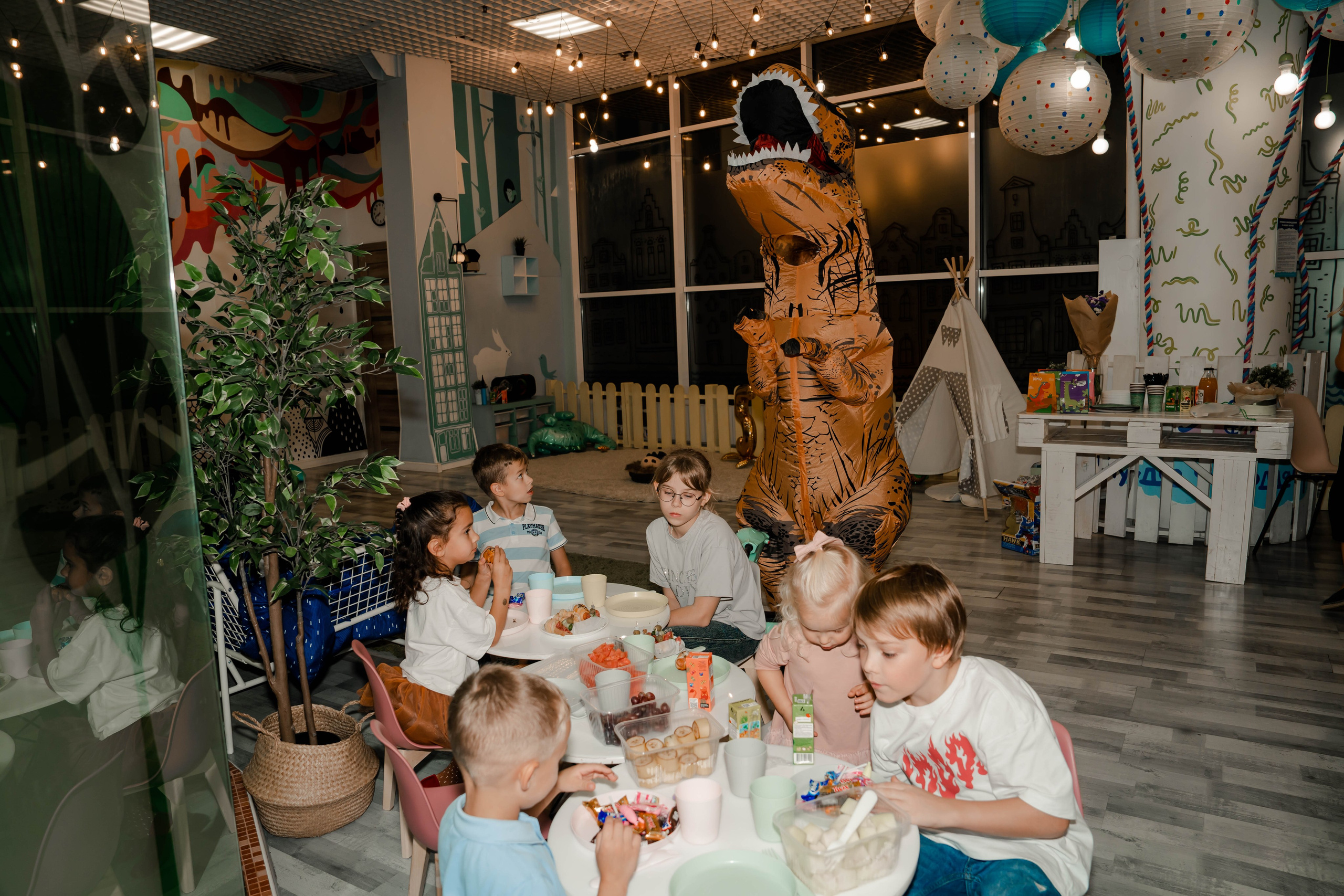 Грозный Тирекс. Крамер Юлиана детский и семейный фотограф