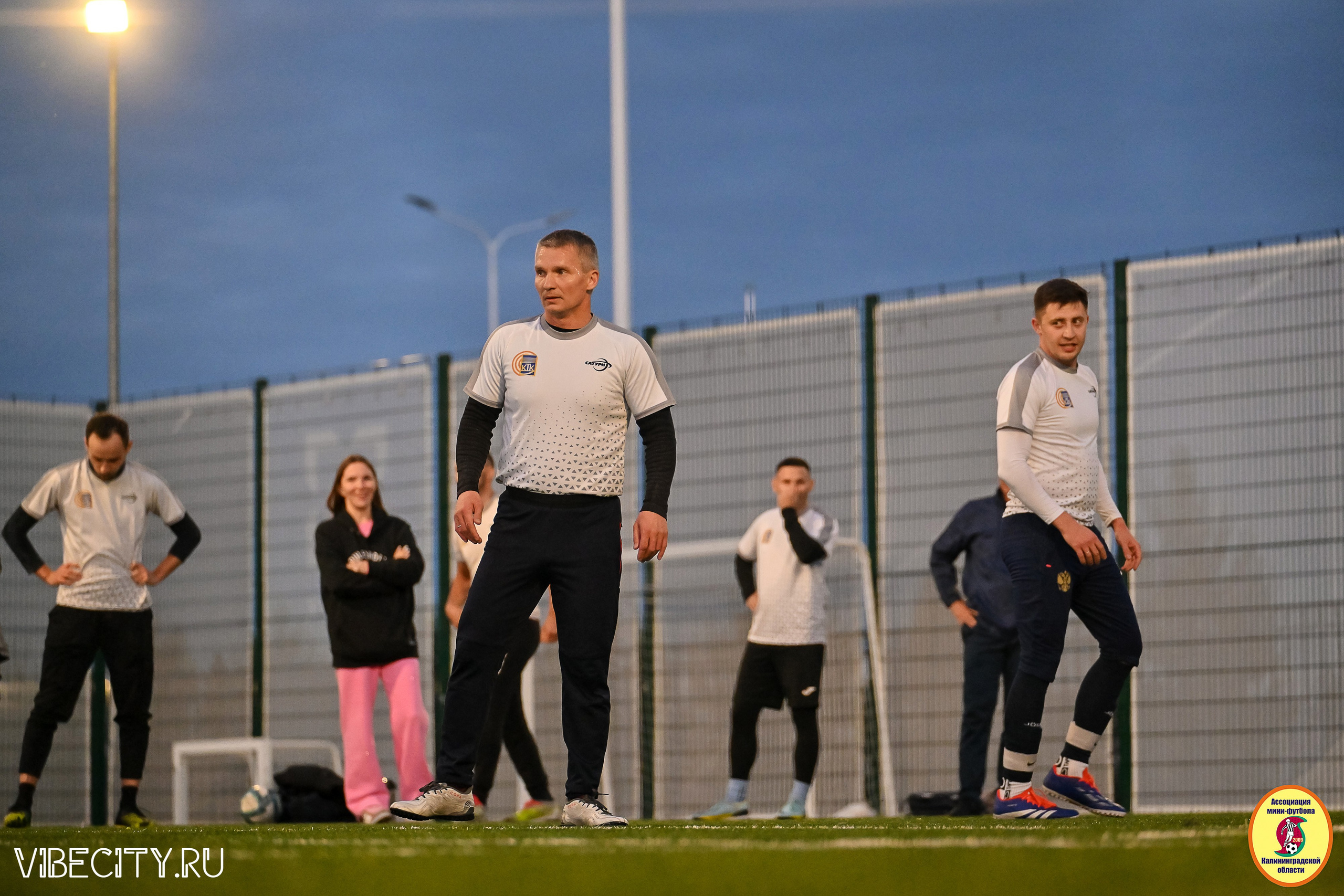 ИГРЫ МИНИ-ФУТБОЛЬНОЙ И КОРПОРАТИВНОЙ ЛИГИ. VIBECITY.RU Вайб Сити Ру Фоторепортажи Фотоотчеты Калининград
